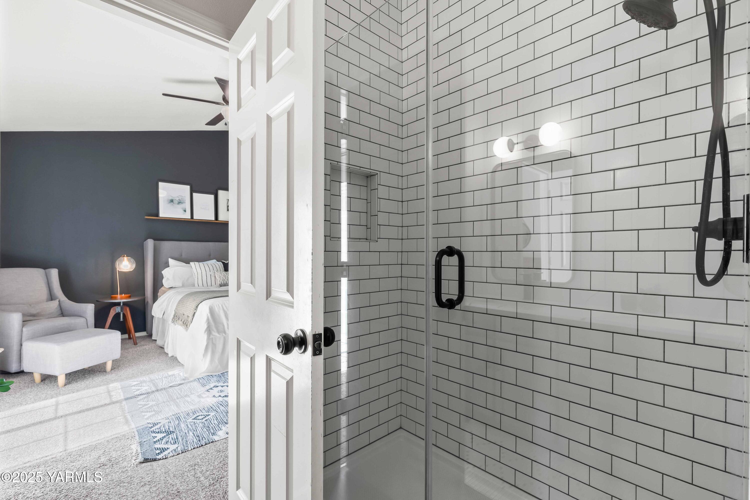 Selah, Washington 98942, United States, 4 Bedrooms Bedrooms, ,3 BathroomsBathrooms,Residential,Pending,120118