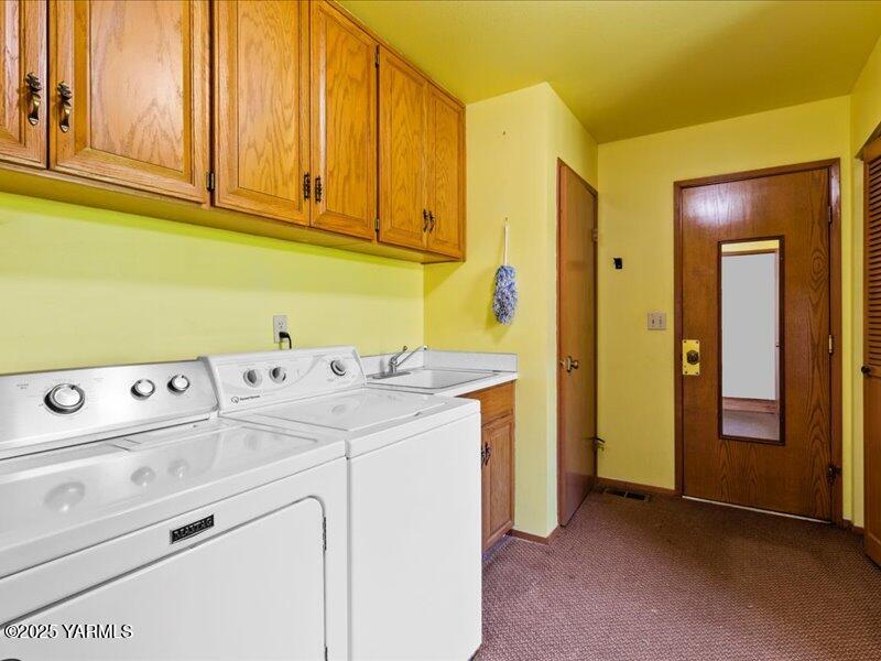 Yakima, Washington 98908, United States, 3 Bedrooms Bedrooms, ,3 BathroomsBathrooms,Residential,Active,116540