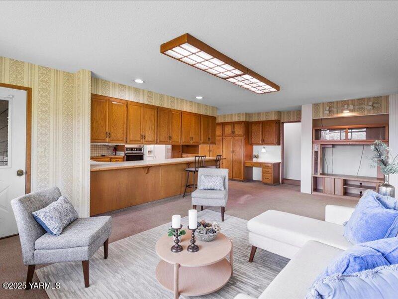 Yakima, Washington 98908, United States, 3 Bedrooms Bedrooms, ,3 BathroomsBathrooms,Residential,Active,116540