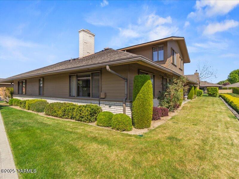 Yakima, Washington 98908, United States, 3 Bedrooms Bedrooms, ,3 BathroomsBathrooms,Residential,Active,116540