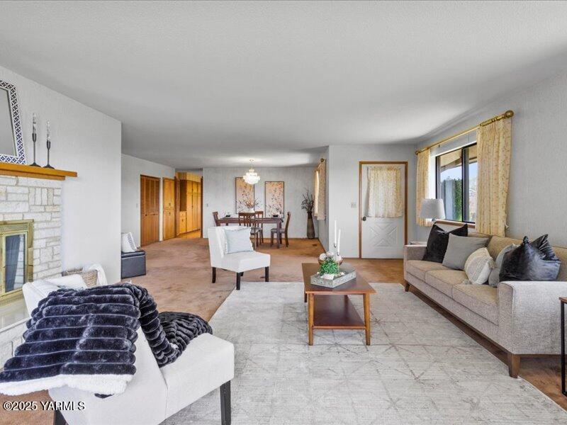 Yakima, Washington 98908, United States, 3 Bedrooms Bedrooms, ,3 BathroomsBathrooms,Residential,Active,116540