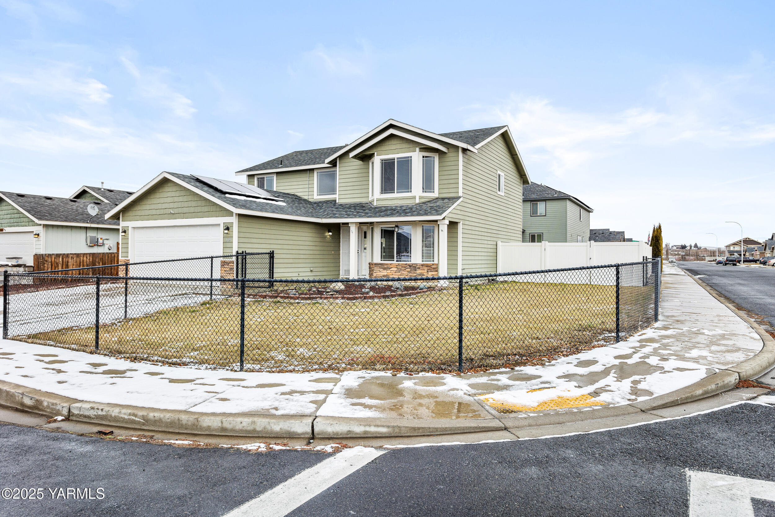 Moxee, Washington 98936, United States, 4 Bedrooms Bedrooms, ,3 BathroomsBathrooms,Residential,Pending,6123