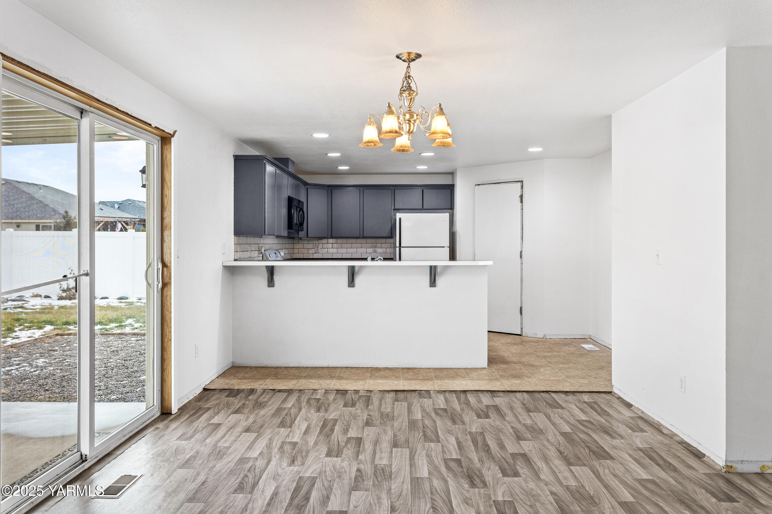 Moxee, Washington 98936, United States, 4 Bedrooms Bedrooms, ,3 BathroomsBathrooms,Residential,Pending,6123