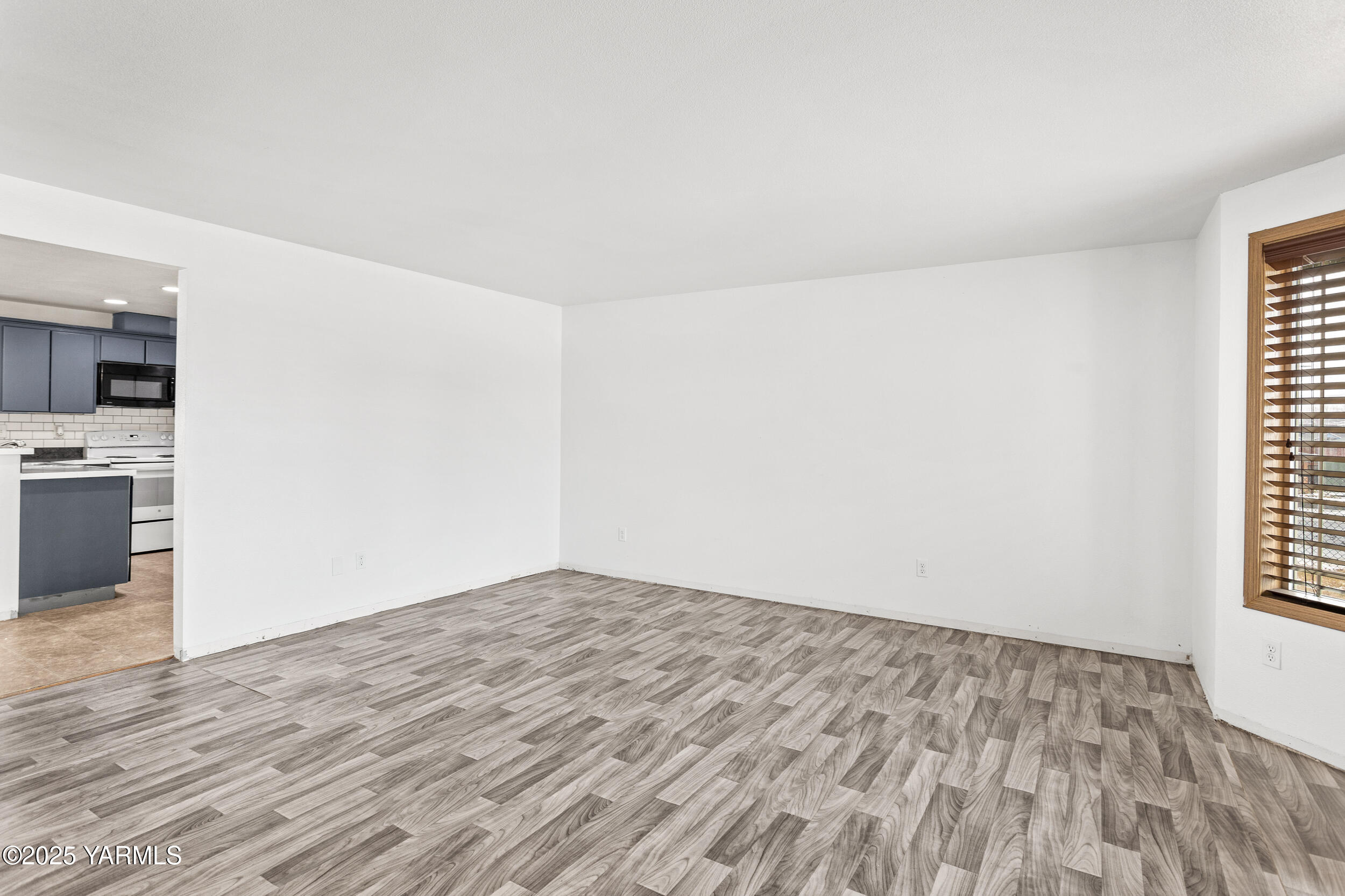 Moxee, Washington 98936, United States, 4 Bedrooms Bedrooms, ,3 BathroomsBathrooms,Residential,Pending,6123