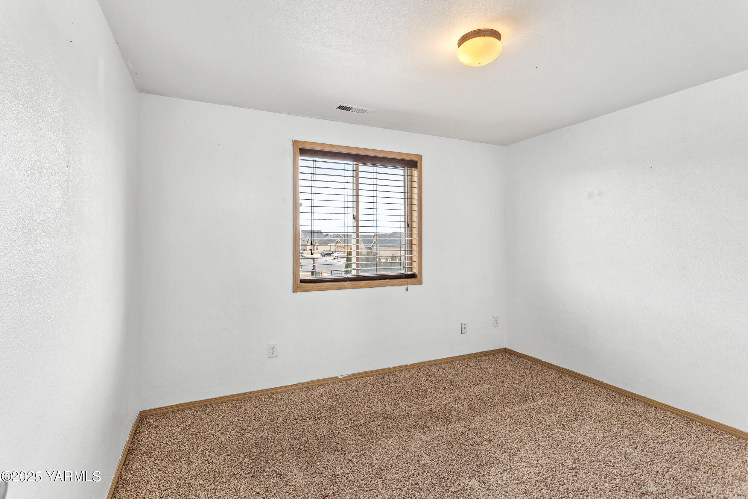 Moxee, Washington 98936, United States, 4 Bedrooms Bedrooms, ,3 BathroomsBathrooms,Residential,Pending,6123