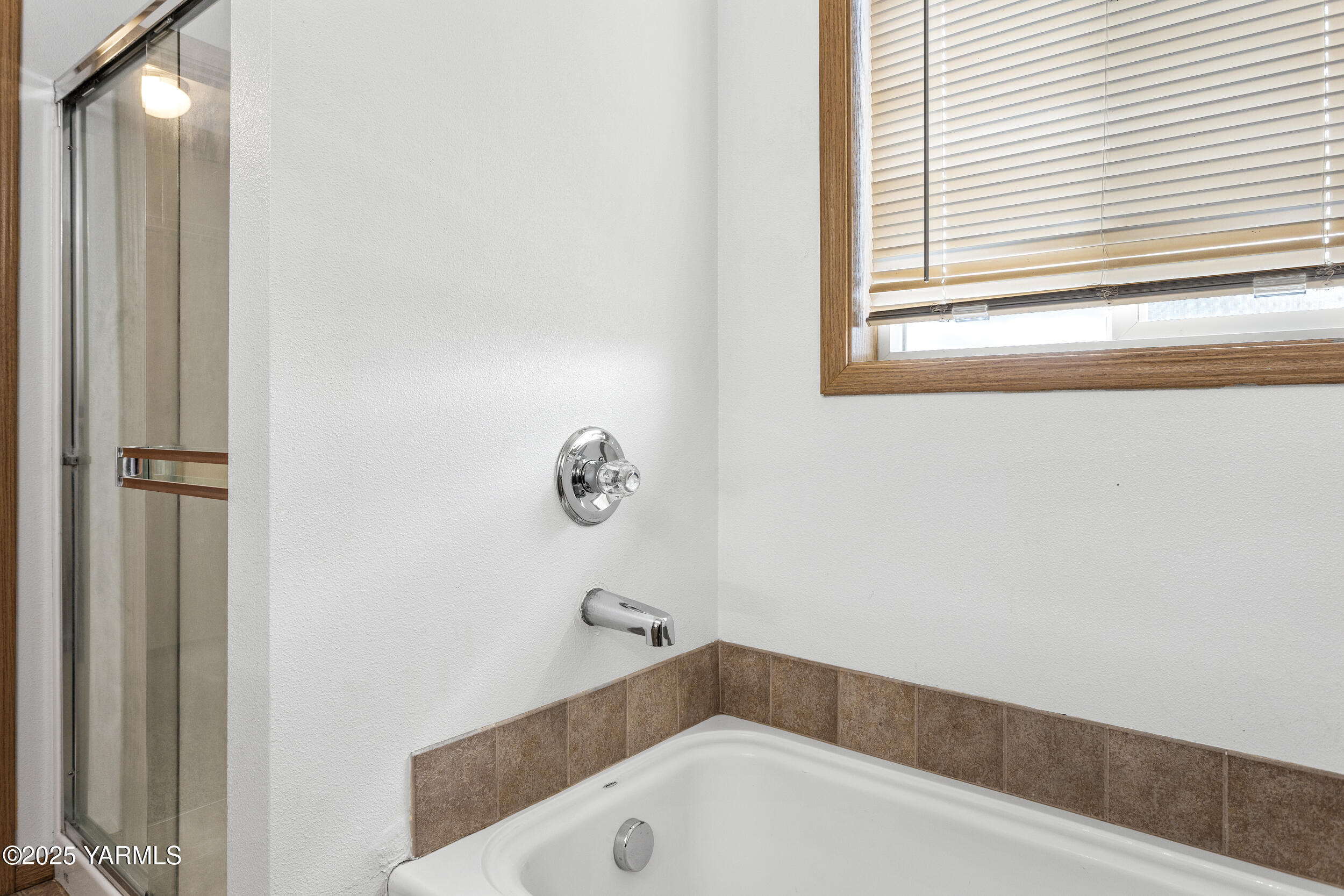 Moxee, Washington 98936, United States, 4 Bedrooms Bedrooms, ,3 BathroomsBathrooms,Residential,Pending,6123