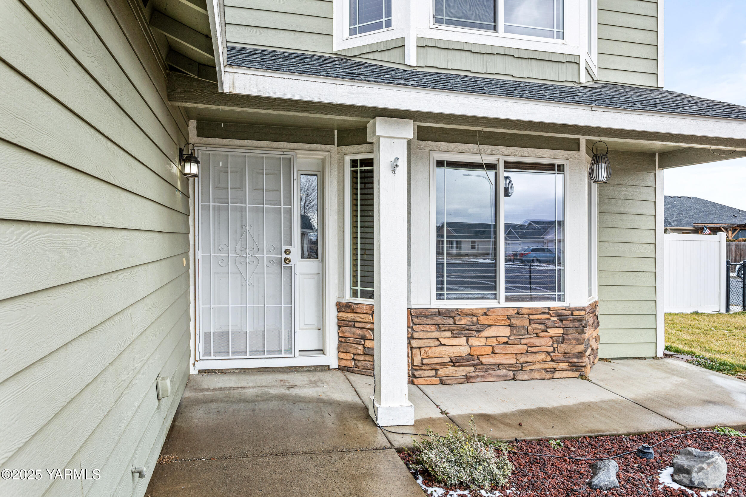 Moxee, Washington 98936, United States, 4 Bedrooms Bedrooms, ,3 BathroomsBathrooms,Residential,Pending,6123