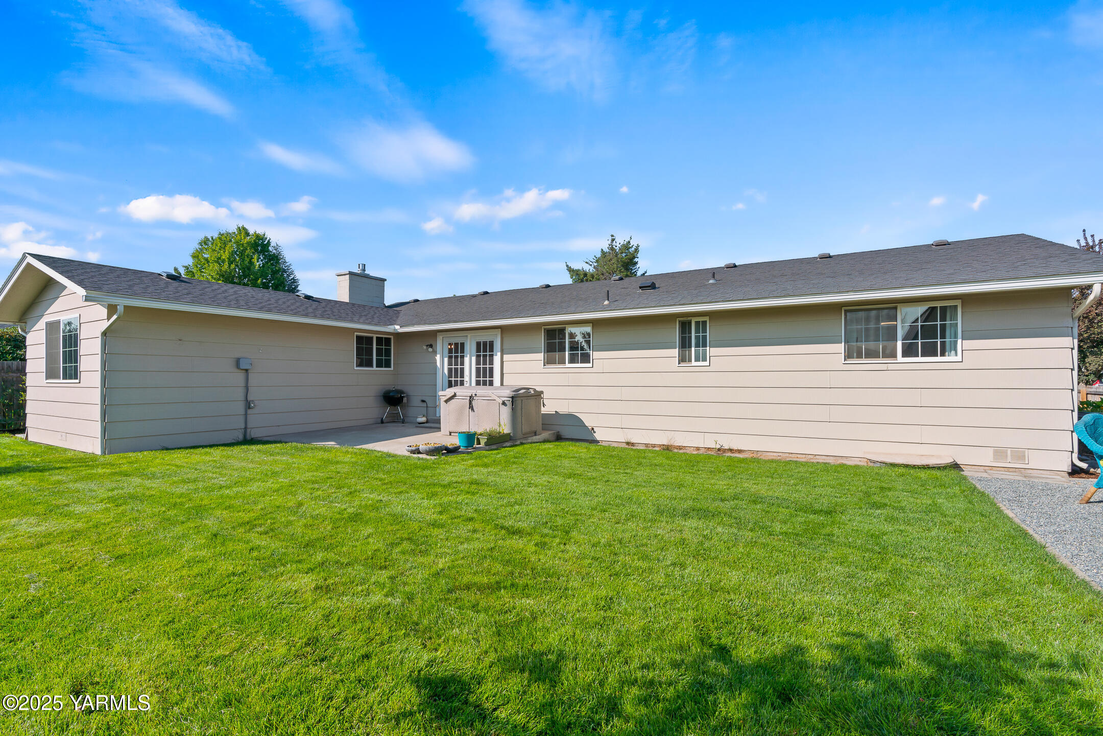 Yakima, Washington 98902, United States, 4 Bedrooms Bedrooms, ,2 BathroomsBathrooms,Residential,Pending,210263