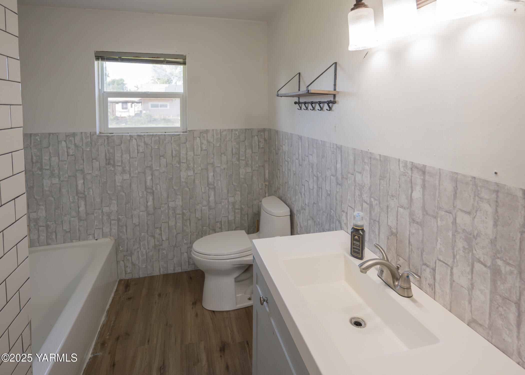 Union Gap, Washington 98903, United States, 2 Bedrooms Bedrooms, ,1 BathroomBathrooms,Residential,Pending,142839