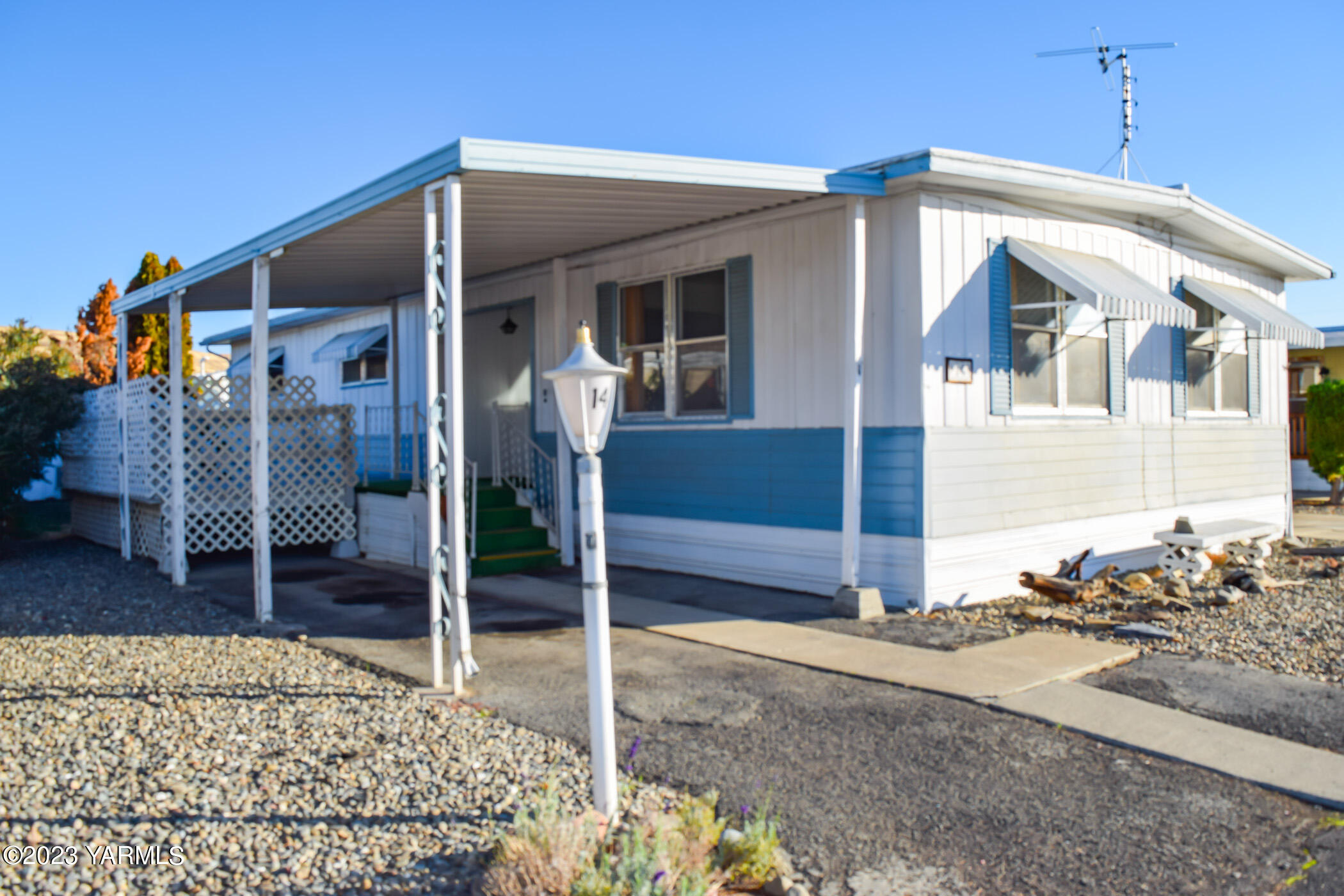 Yakima, Washington 98902, United States, 2 Bedrooms Bedrooms, ,2 BathroomsBathrooms,Residential,Active,69590