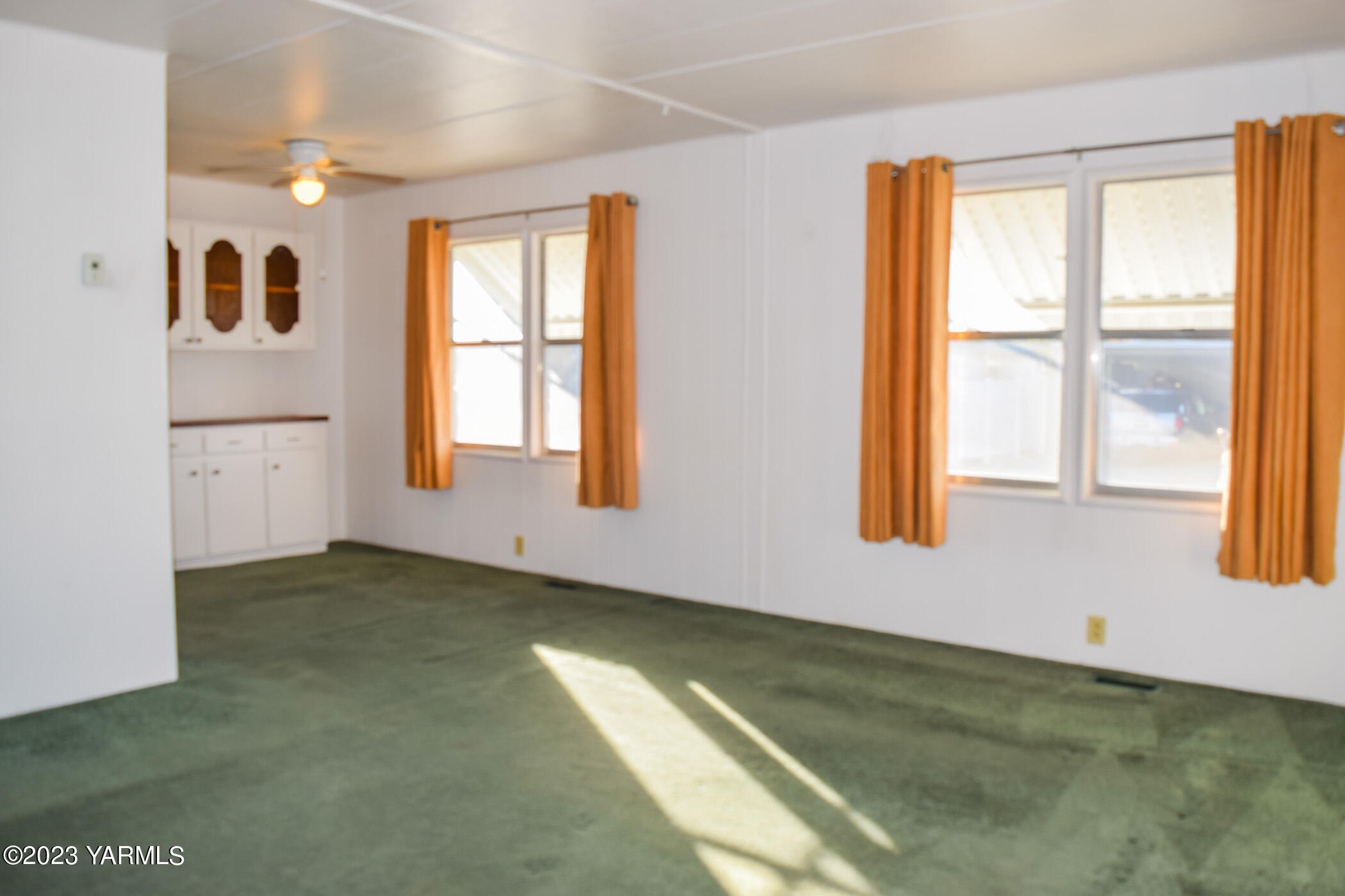 Yakima, Washington 98902, United States, 2 Bedrooms Bedrooms, ,2 BathroomsBathrooms,Residential,Active,69590