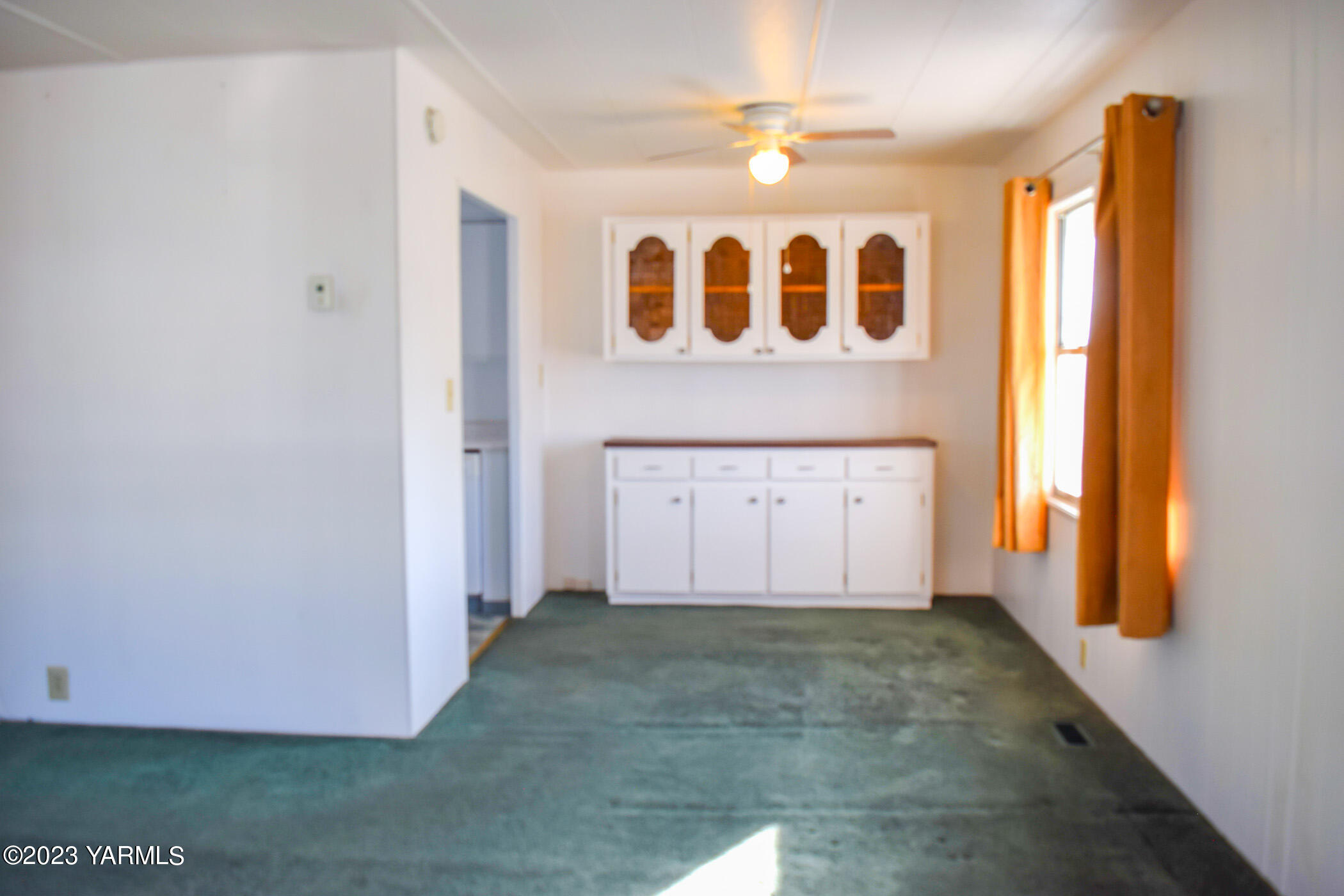 Yakima, Washington 98902, United States, 2 Bedrooms Bedrooms, ,2 BathroomsBathrooms,Residential,Active,69590