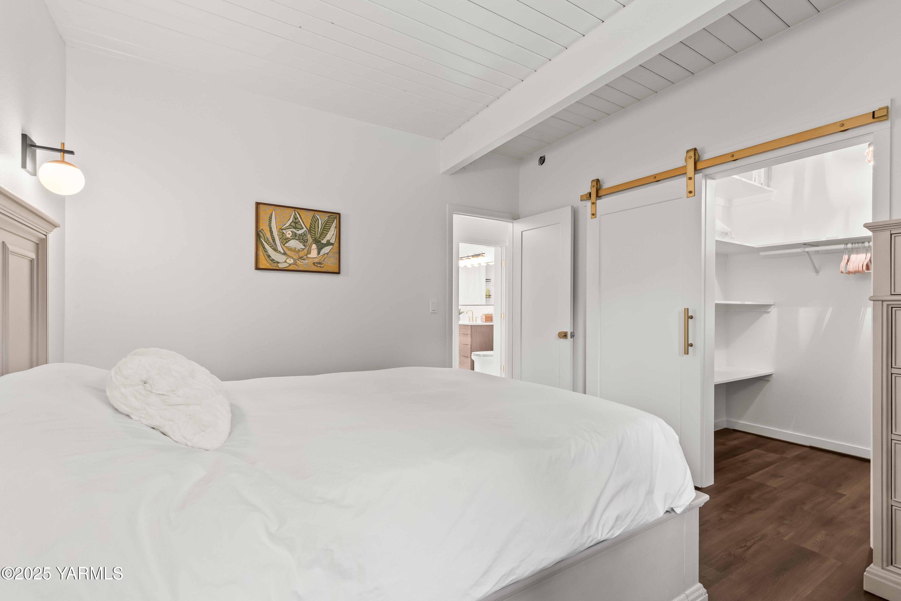 Yakima, Washington 98902, United States, 2 Bedrooms Bedrooms, ,1 BathroomBathrooms,Residential,Active,243321