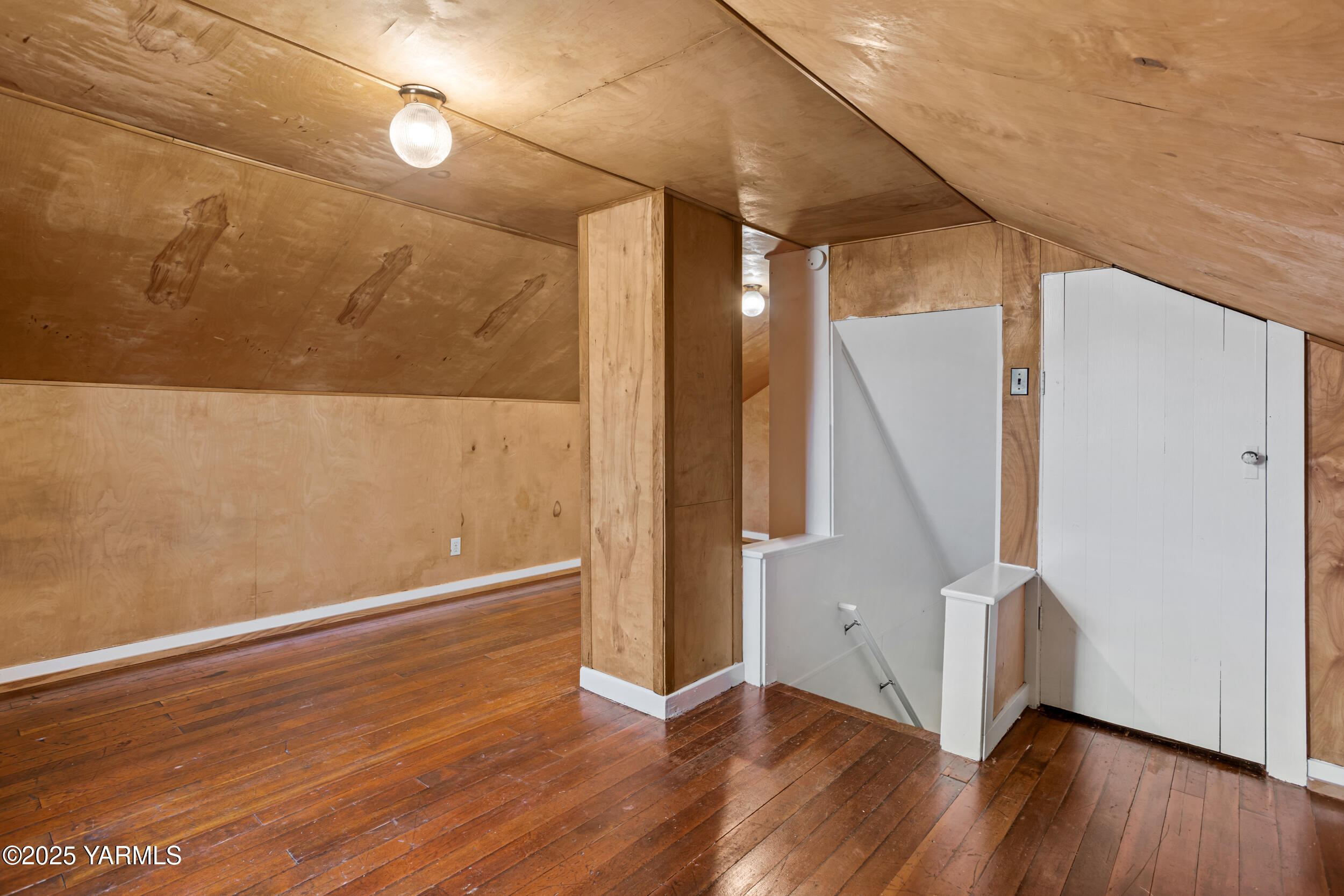 Yakima, Washington 98902, United States, 4 Bedrooms Bedrooms, ,2 BathroomsBathrooms,Residential,Active,238956