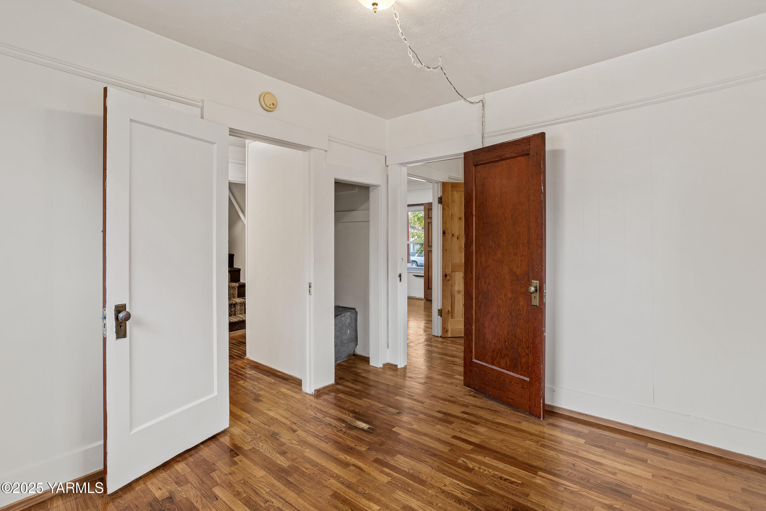 Yakima, Washington 98902, United States, 4 Bedrooms Bedrooms, ,2 BathroomsBathrooms,Residential,Active,238956