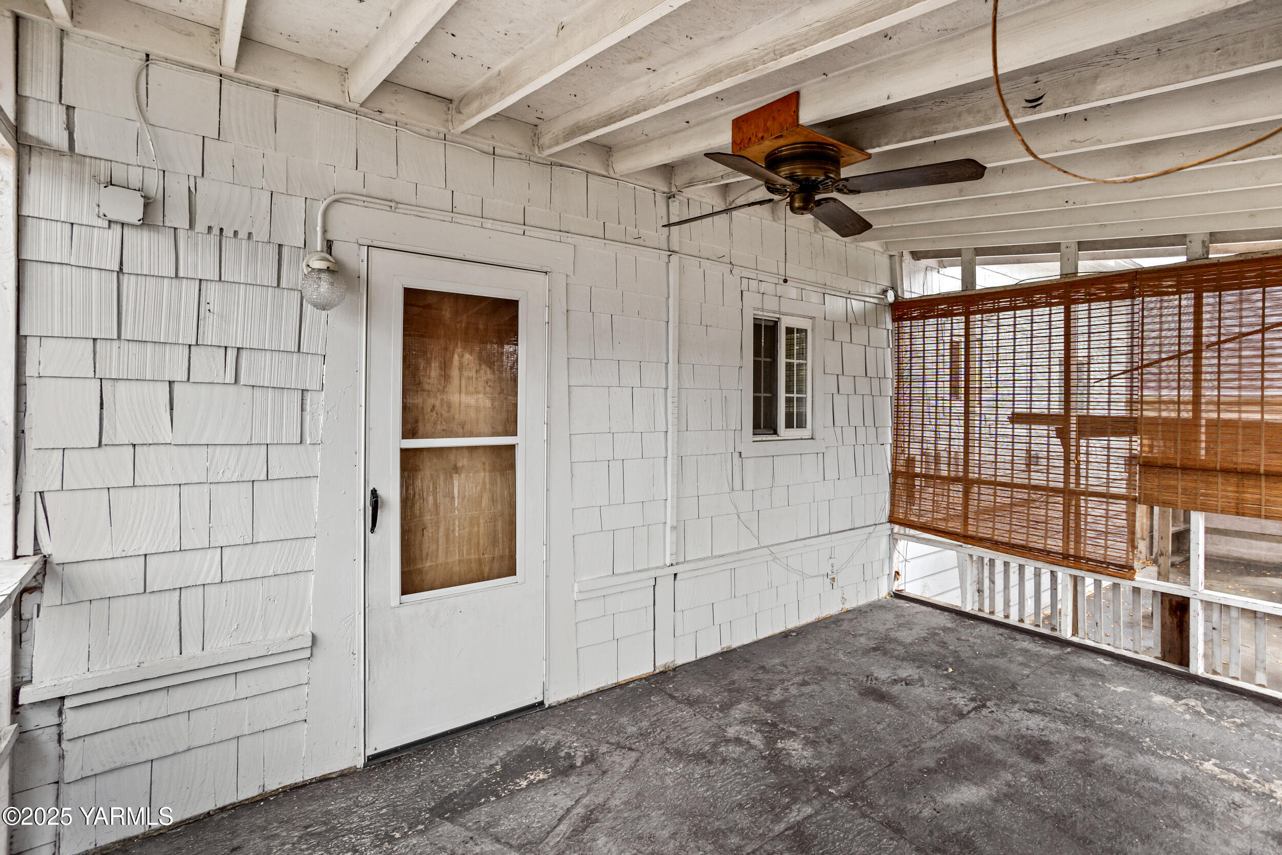 Yakima, Washington 98902, United States, 4 Bedrooms Bedrooms, ,2 BathroomsBathrooms,Residential,Active,238956