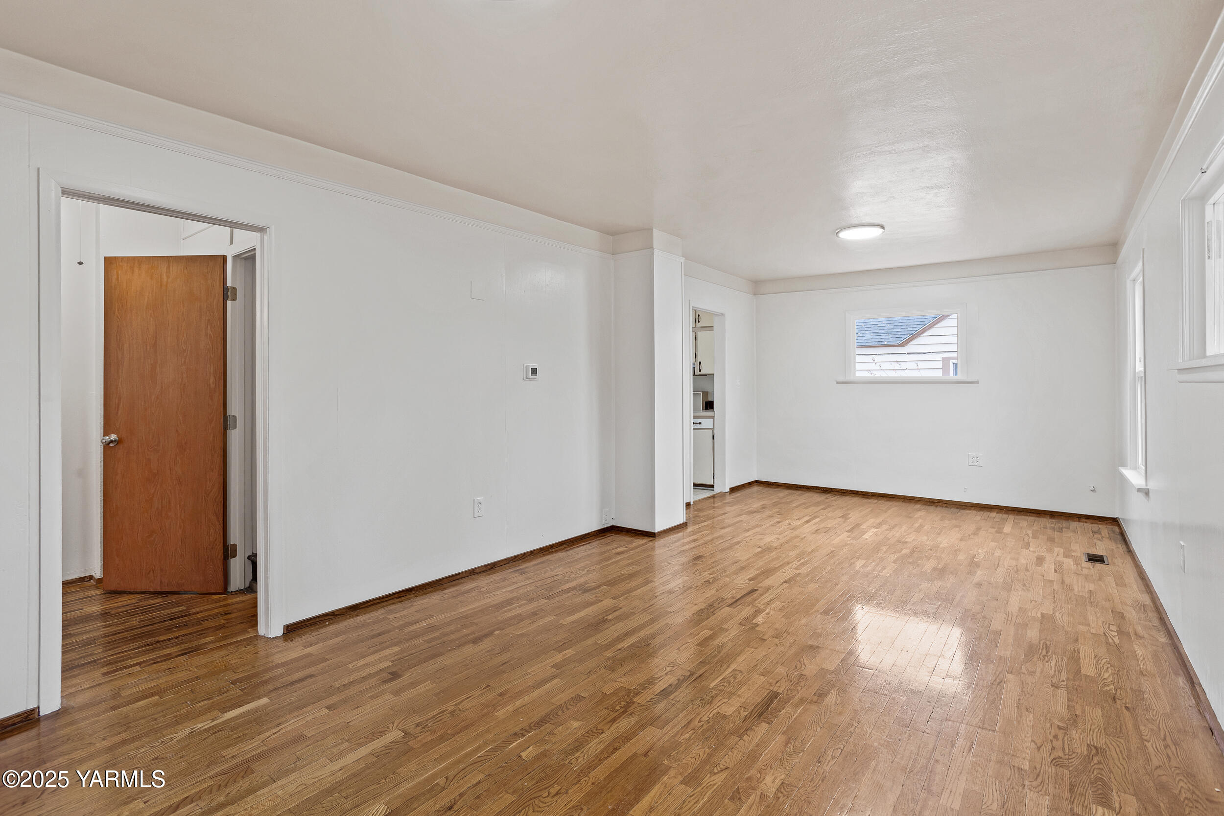 Yakima, Washington 98902, United States, 4 Bedrooms Bedrooms, ,2 BathroomsBathrooms,Residential,Active,238956