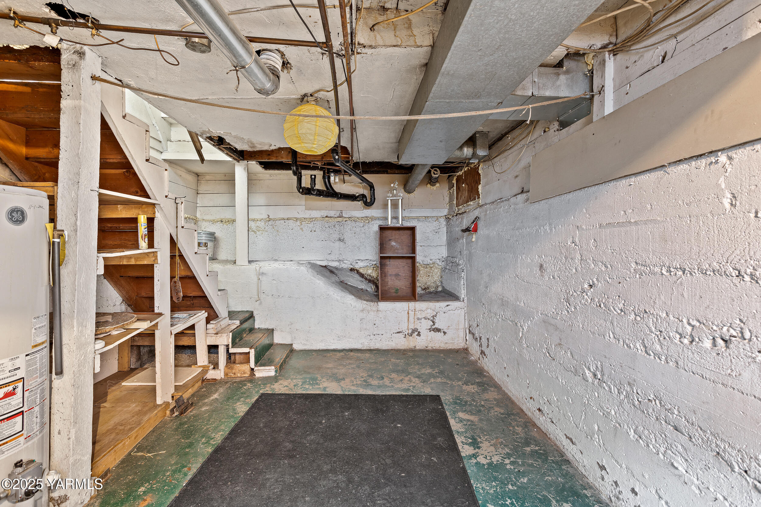 Yakima, Washington 98902, United States, 4 Bedrooms Bedrooms, ,2 BathroomsBathrooms,Residential,Active,238956