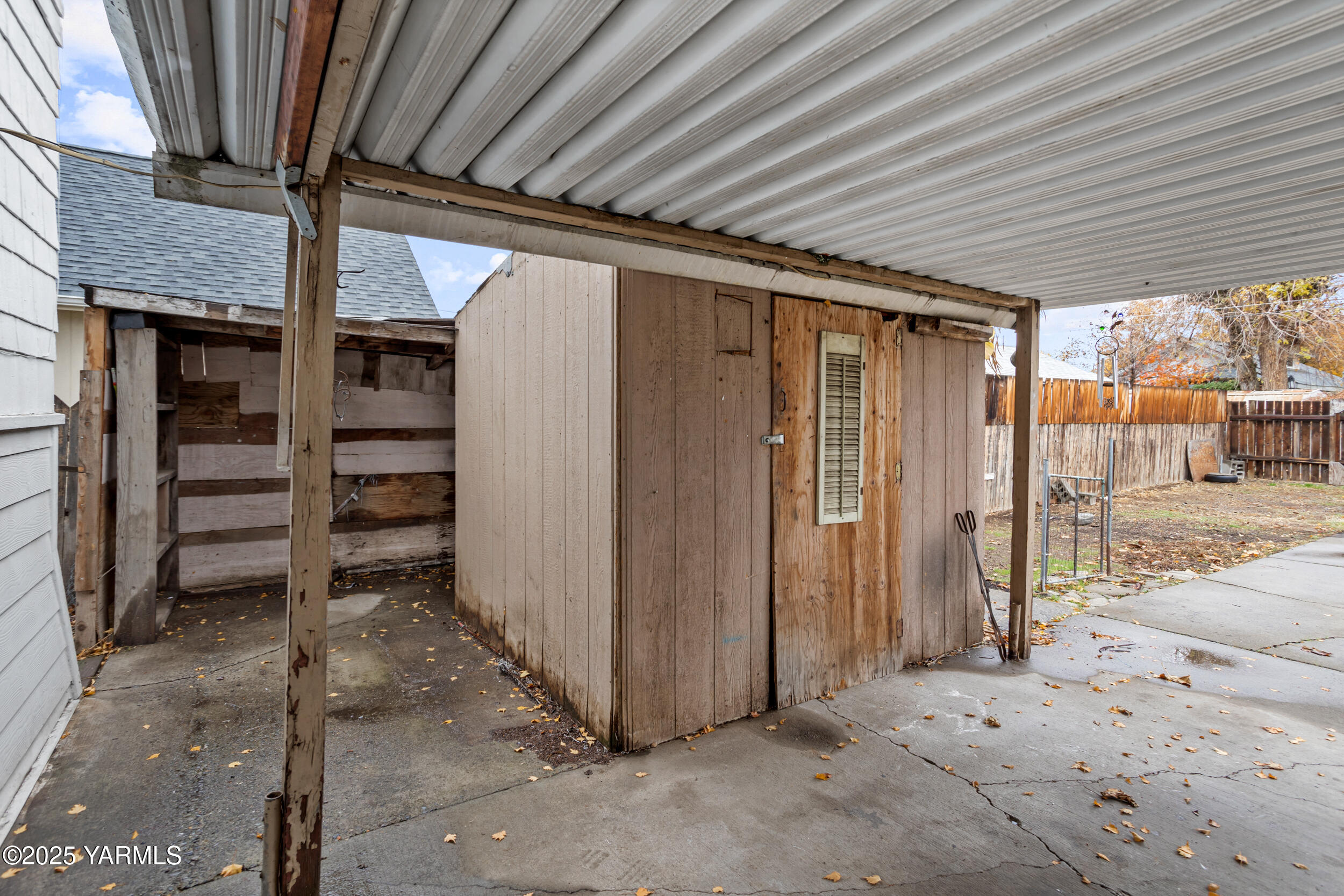 Yakima, Washington 98902, United States, 4 Bedrooms Bedrooms, ,2 BathroomsBathrooms,Residential,Active,238956