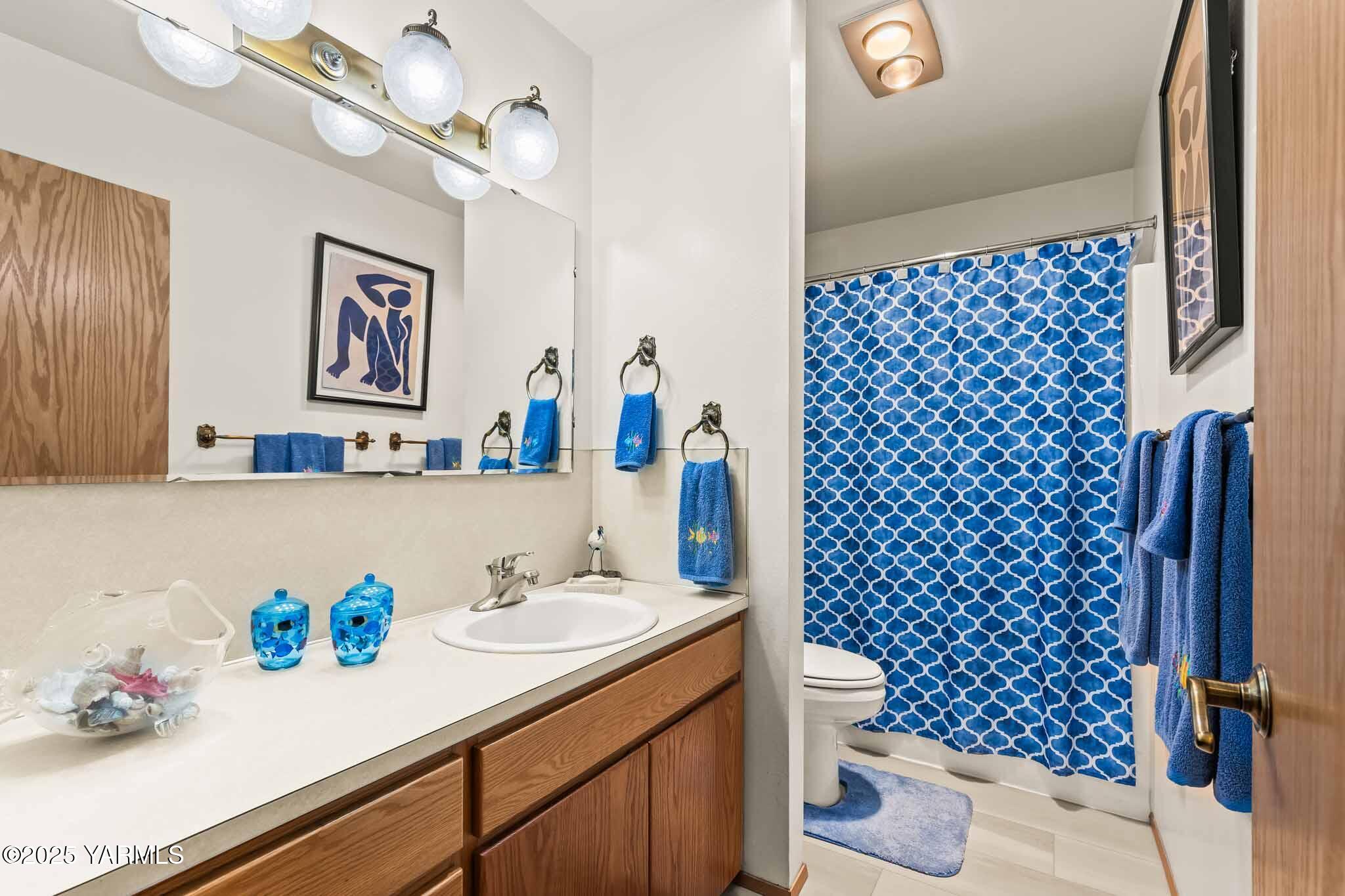 Yakima, Washington 98908, United States, 3 Bedrooms Bedrooms, ,2 BathroomsBathrooms,Residential,Active,204511