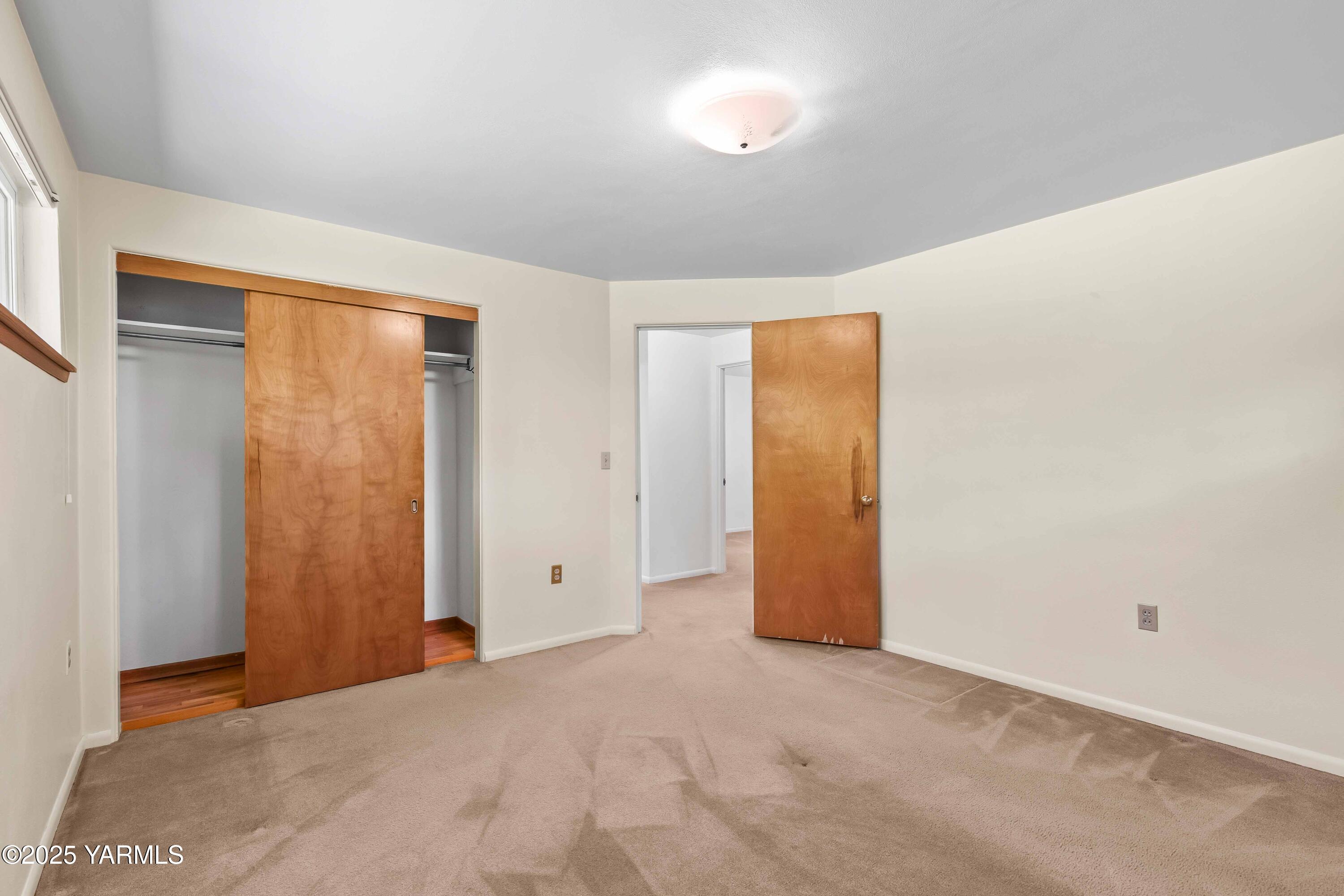 Yakima, Washington 98908, United States, 3 Bedrooms Bedrooms, ,2 BathroomsBathrooms,Residential,Pending,162446