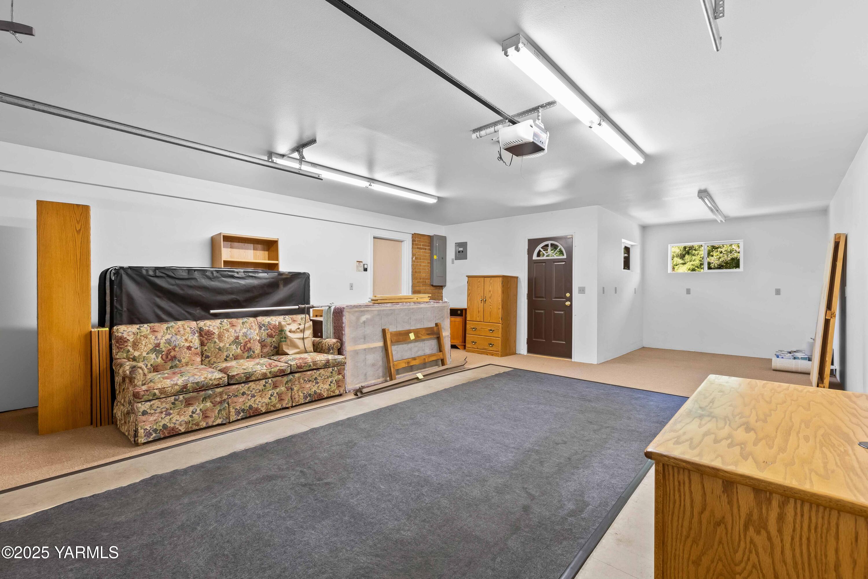 Yakima, Washington 98908, United States, 3 Bedrooms Bedrooms, ,2 BathroomsBathrooms,Residential,Pending,162446