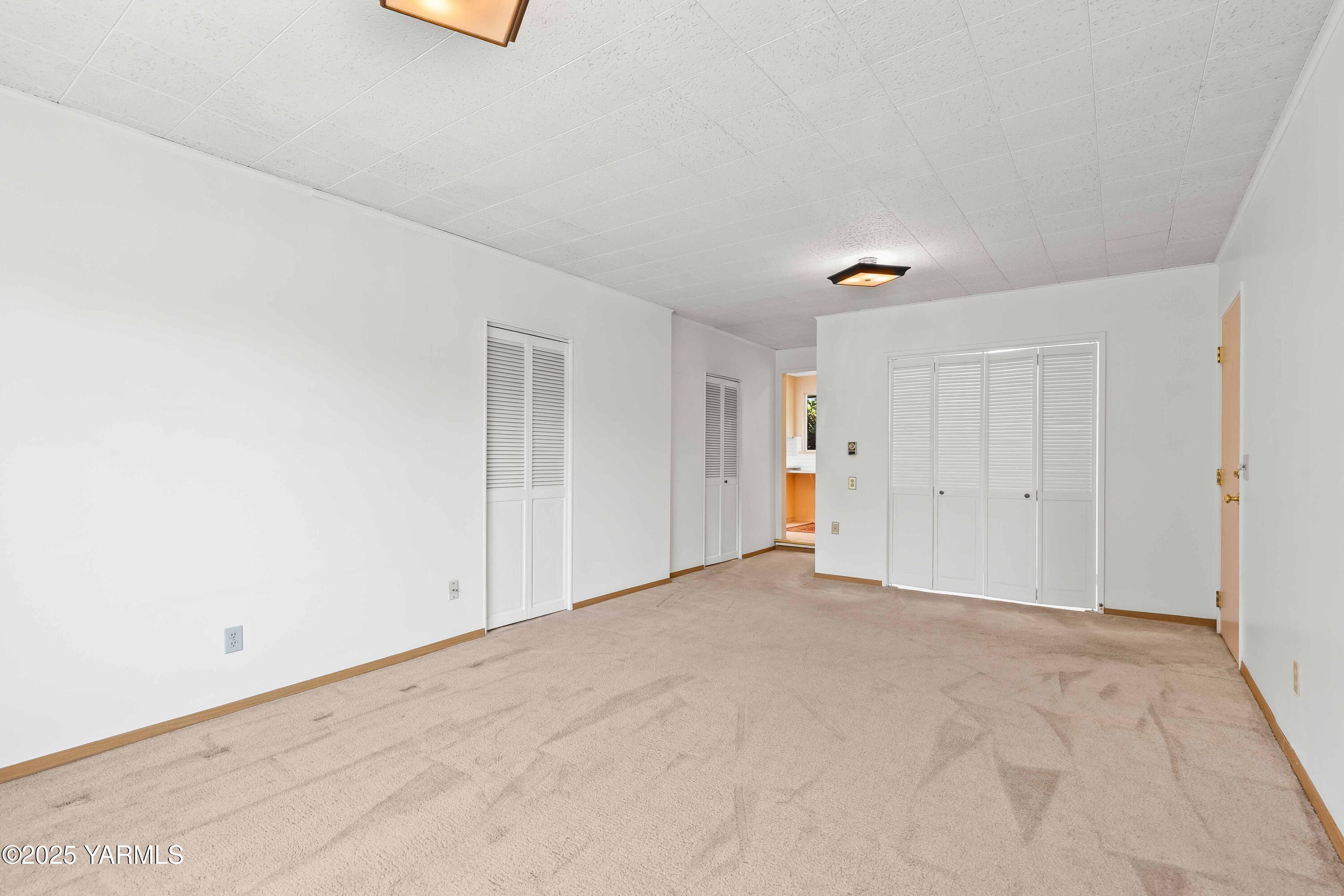 Yakima, Washington 98908, United States, 3 Bedrooms Bedrooms, ,2 BathroomsBathrooms,Residential,Pending,162446