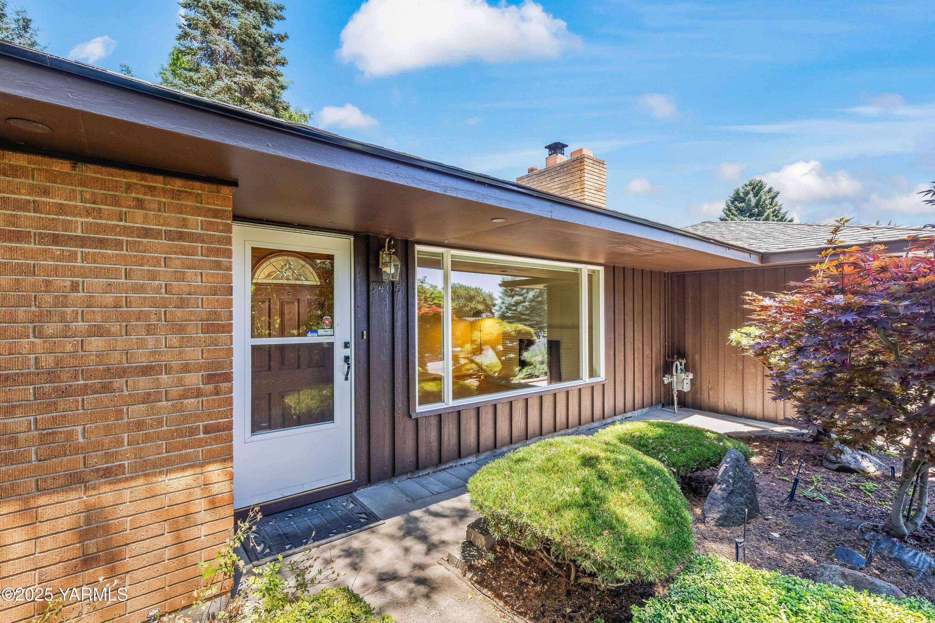 Yakima, Washington 98908, United States, 3 Bedrooms Bedrooms, ,2 BathroomsBathrooms,Residential,Pending,162446