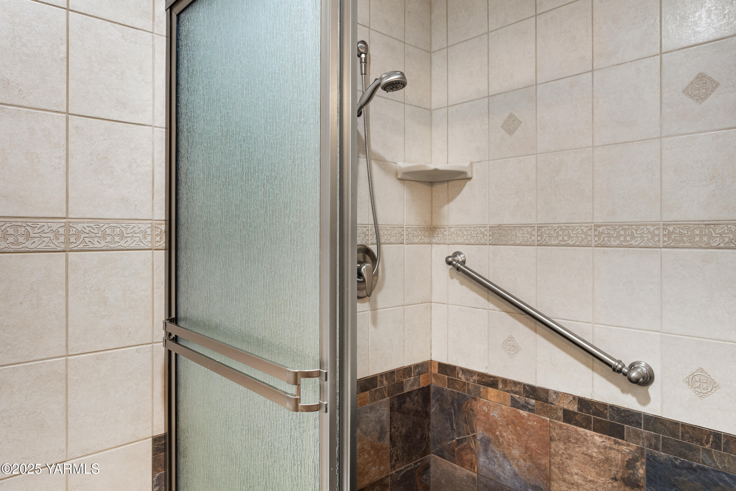 Yakima, Washington 98908, United States, 3 Bedrooms Bedrooms, ,3 BathroomsBathrooms,Residential,Active,122362