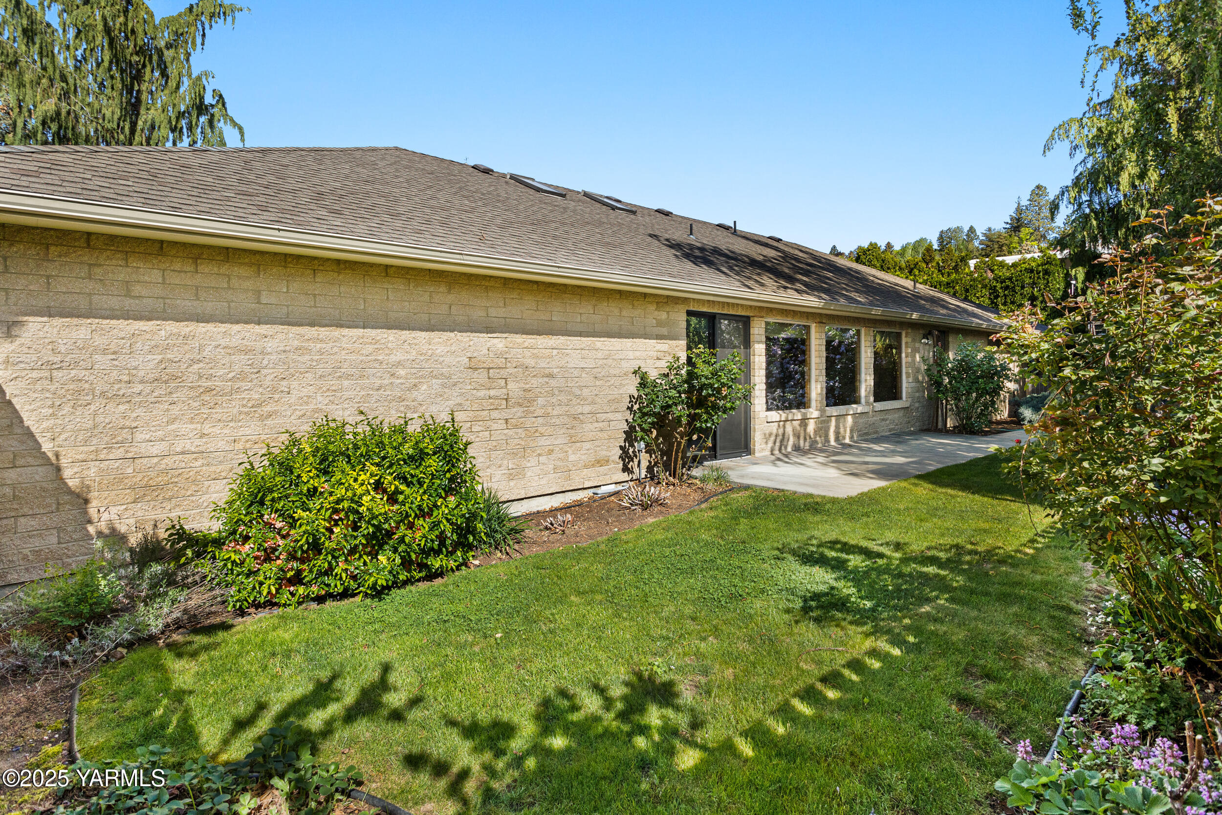 Yakima, Washington 98908, United States, 3 Bedrooms Bedrooms, ,3 BathroomsBathrooms,Residential,Active,122362