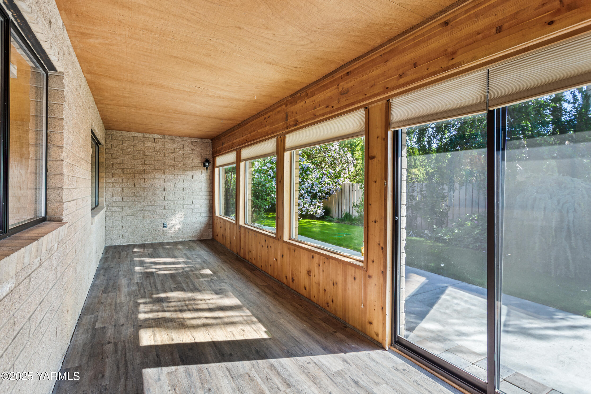 Yakima, Washington 98908, United States, 3 Bedrooms Bedrooms, ,3 BathroomsBathrooms,Residential,Active,122362