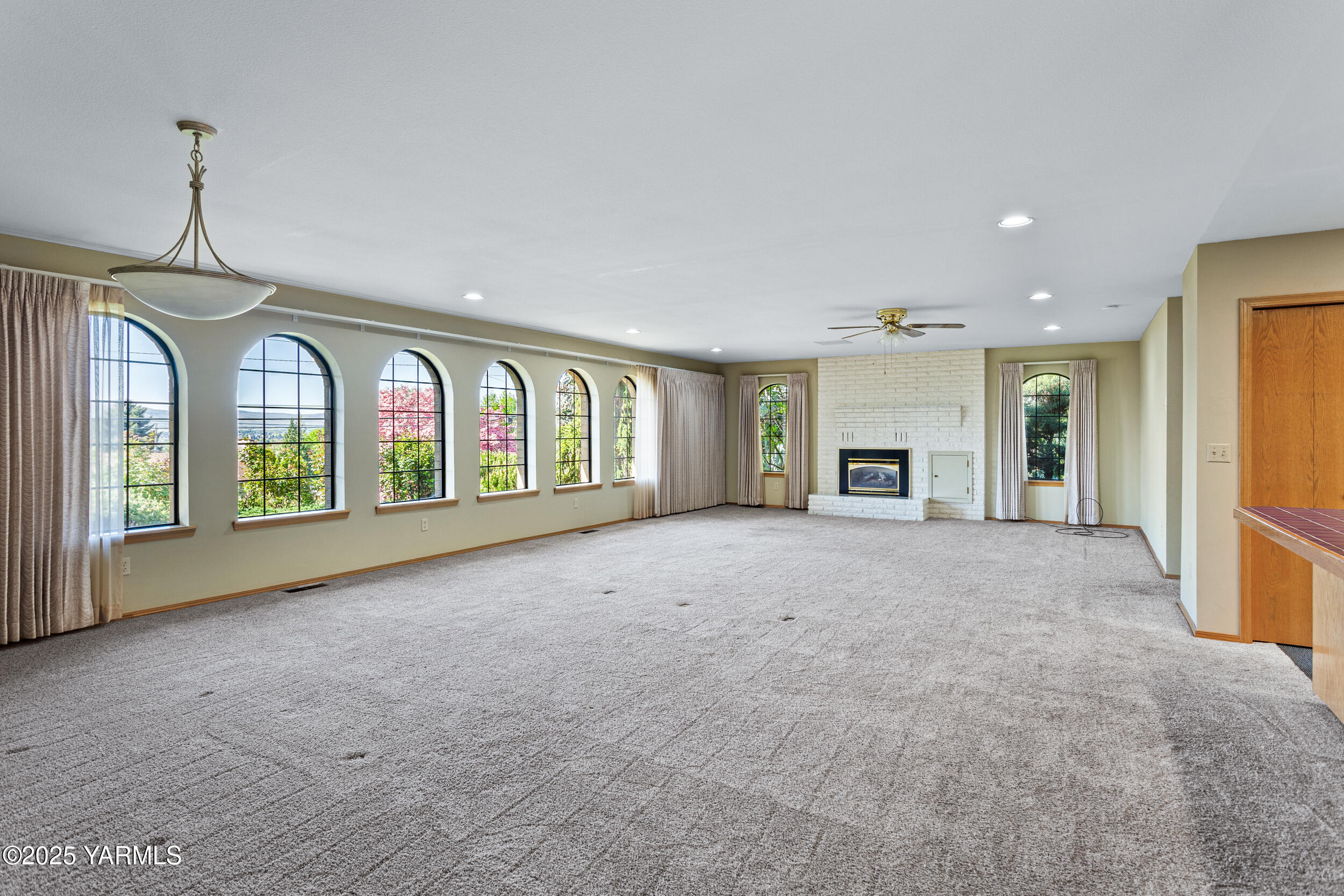 Yakima, Washington 98908, United States, 3 Bedrooms Bedrooms, ,3 BathroomsBathrooms,Residential,Active,122362