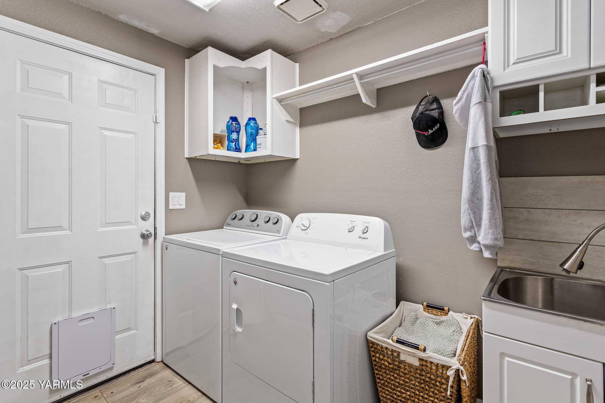 Yakima, Washington 98908, United States, 3 Bedrooms Bedrooms, ,2 BathroomsBathrooms,Residential,Active,205883