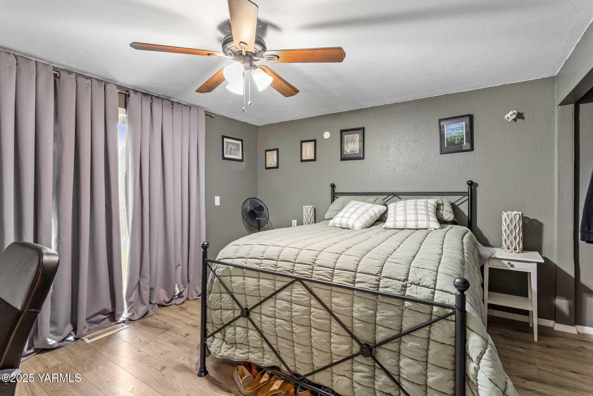 Yakima, Washington 98908, United States, 3 Bedrooms Bedrooms, ,2 BathroomsBathrooms,Residential,Active,205883