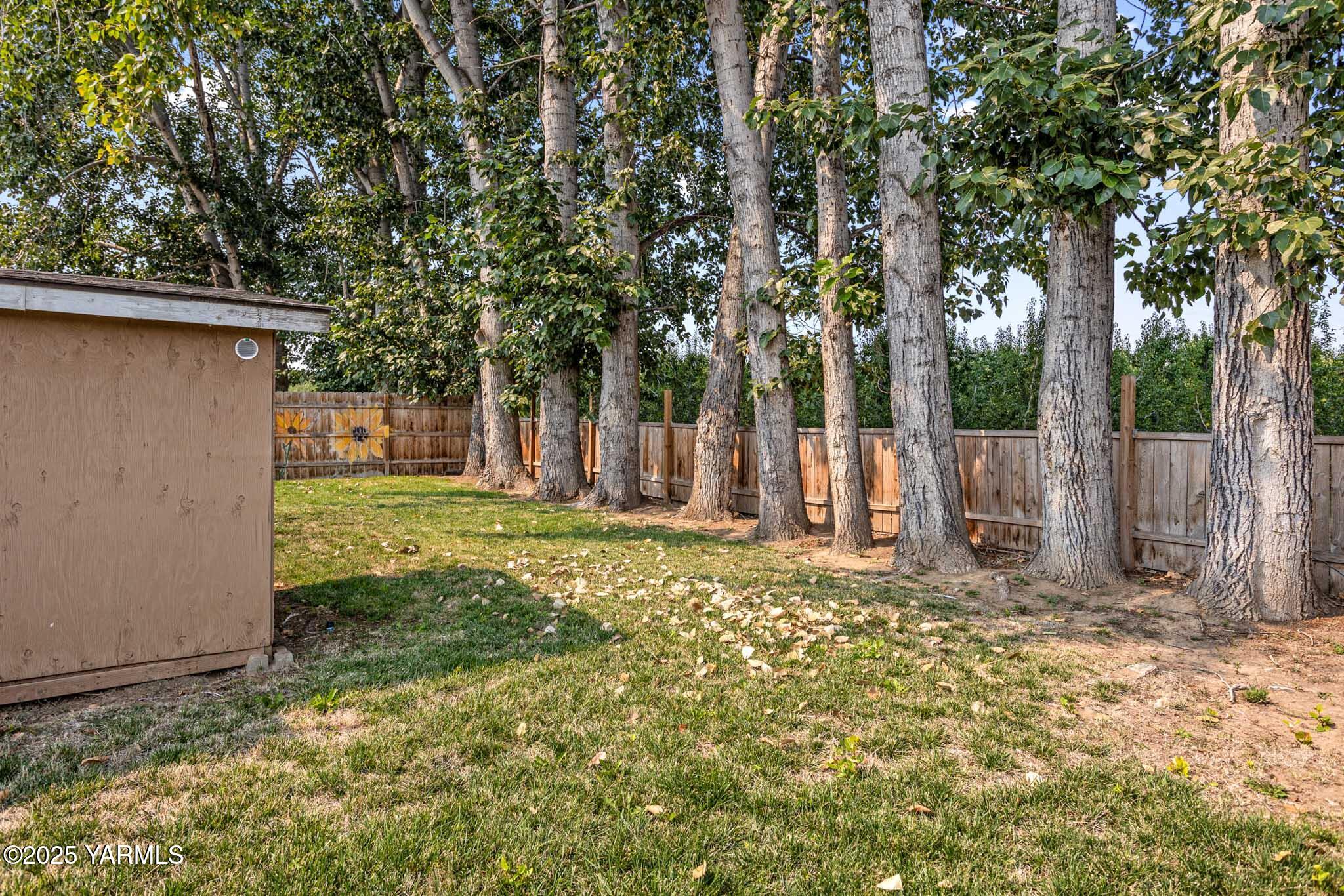 Yakima, Washington 98908, United States, 3 Bedrooms Bedrooms, ,2 BathroomsBathrooms,Residential,Active,205883