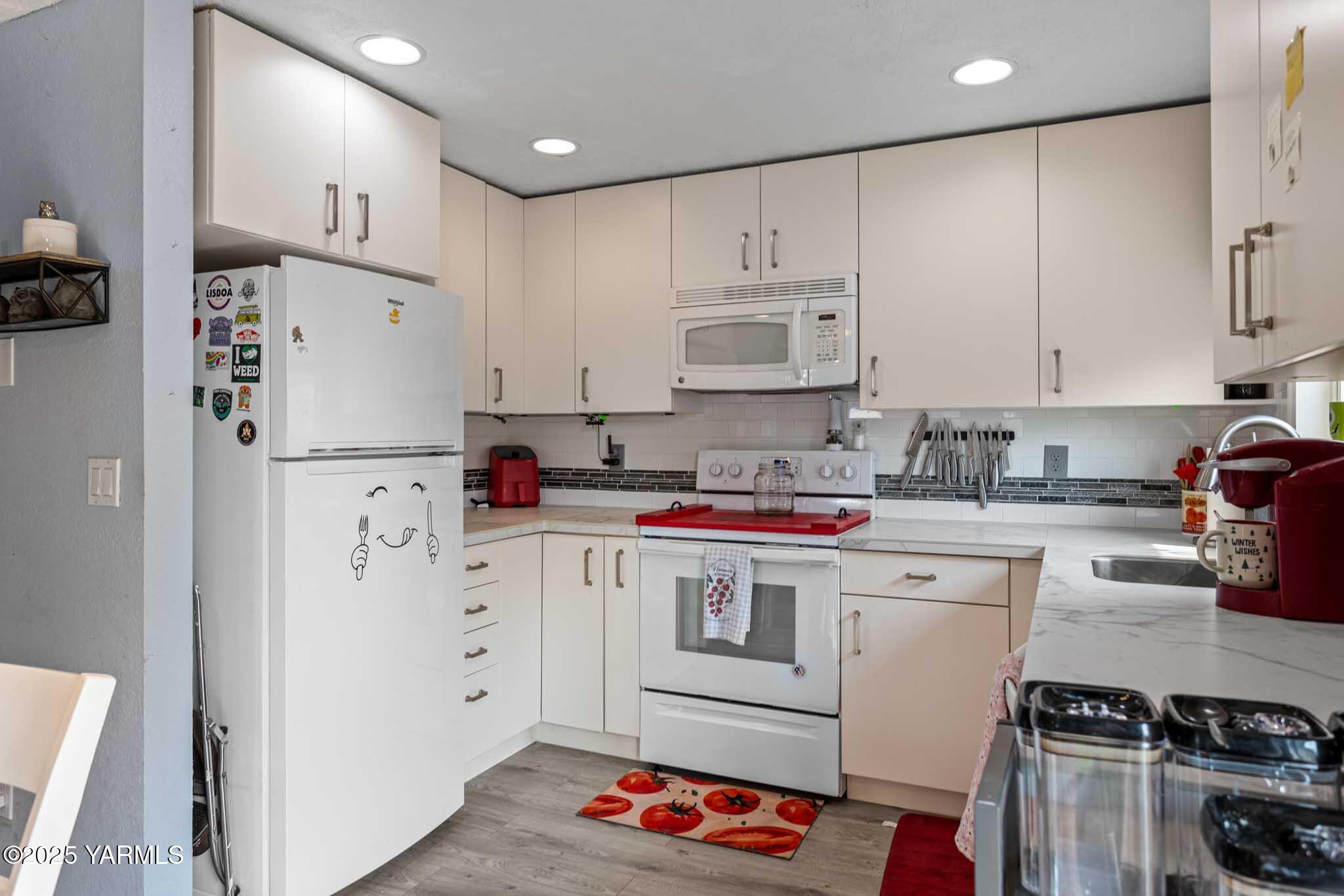 Yakima, Washington 98908, United States, 3 Bedrooms Bedrooms, ,2 BathroomsBathrooms,Residential,Active,205883