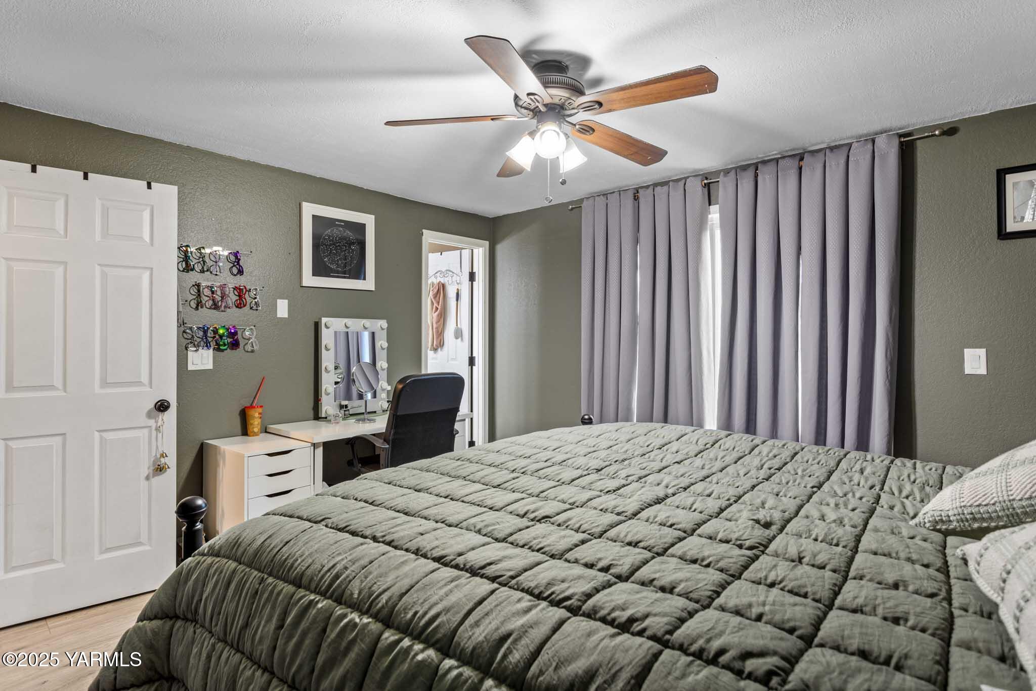 Yakima, Washington 98908, United States, 3 Bedrooms Bedrooms, ,2 BathroomsBathrooms,Residential,Active,205883