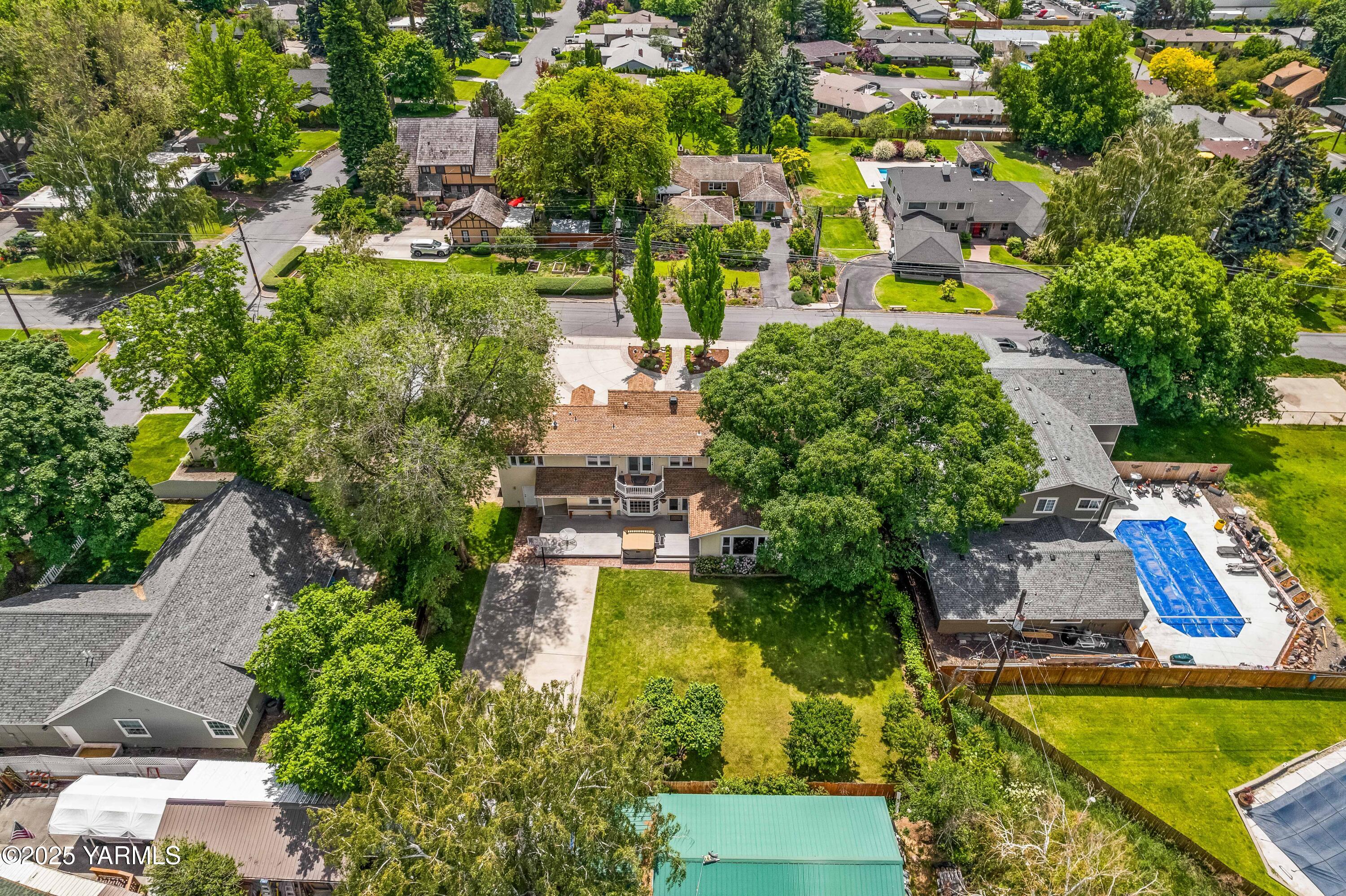 Yakima, Washington 98902, United States, 5 Bedrooms Bedrooms, ,3 BathroomsBathrooms,Residential,Active,125518