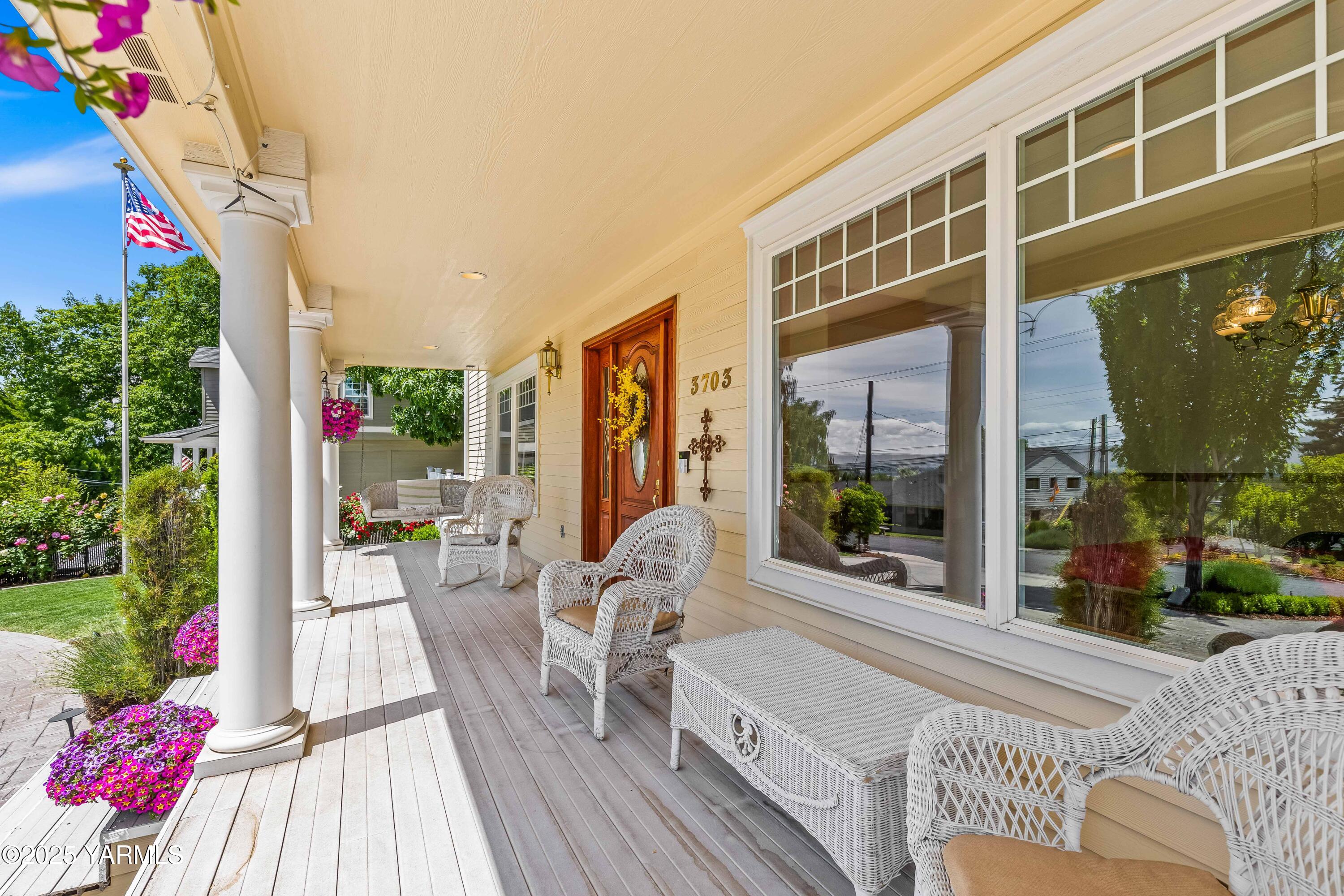 Yakima, Washington 98902, United States, 5 Bedrooms Bedrooms, ,3 BathroomsBathrooms,Residential,Active,125518