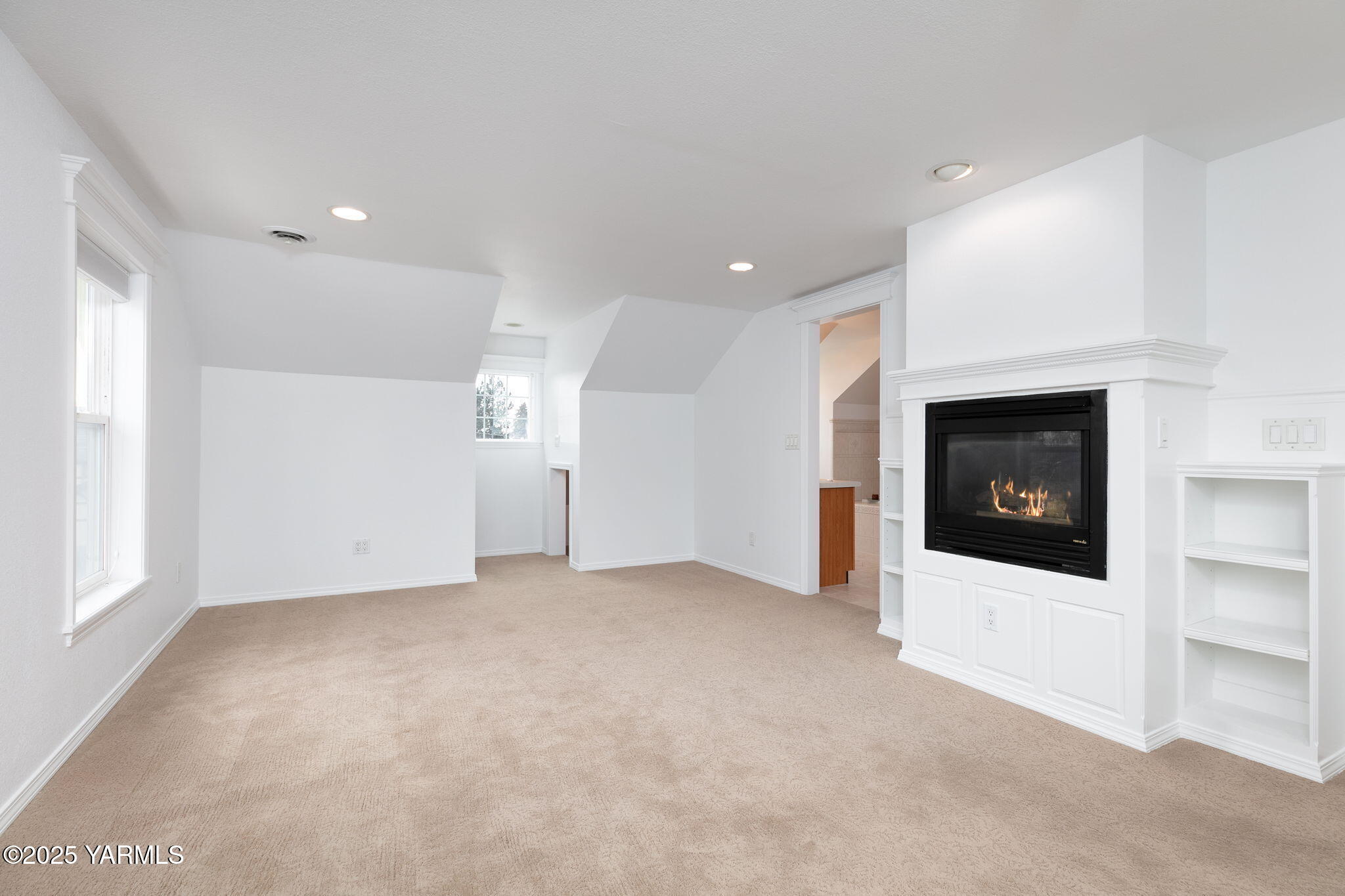 Yakima, Washington 98902, United States, 5 Bedrooms Bedrooms, ,3 BathroomsBathrooms,Residential,Active,125518