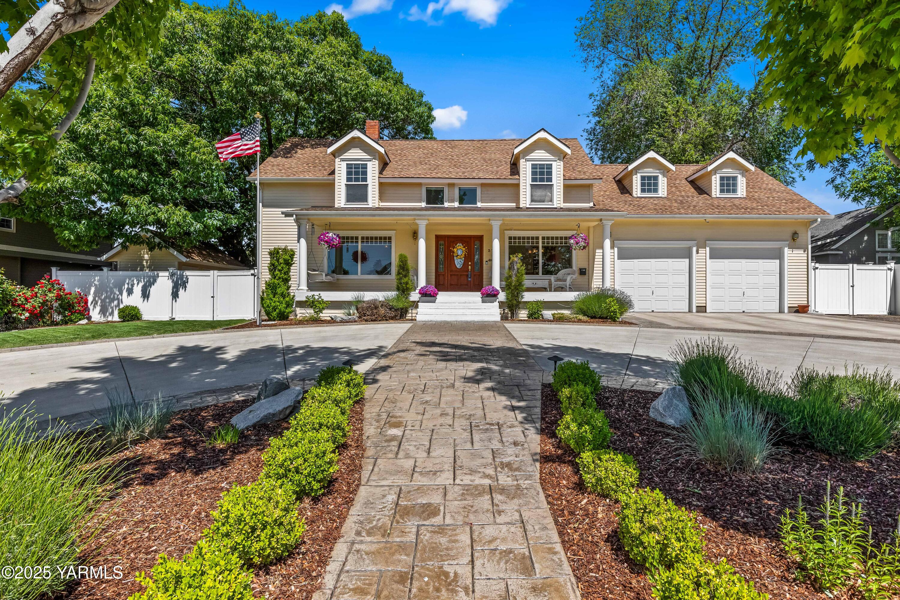 Yakima, Washington 98902, United States, 5 Bedrooms Bedrooms, ,3 BathroomsBathrooms,Residential,Active,125518