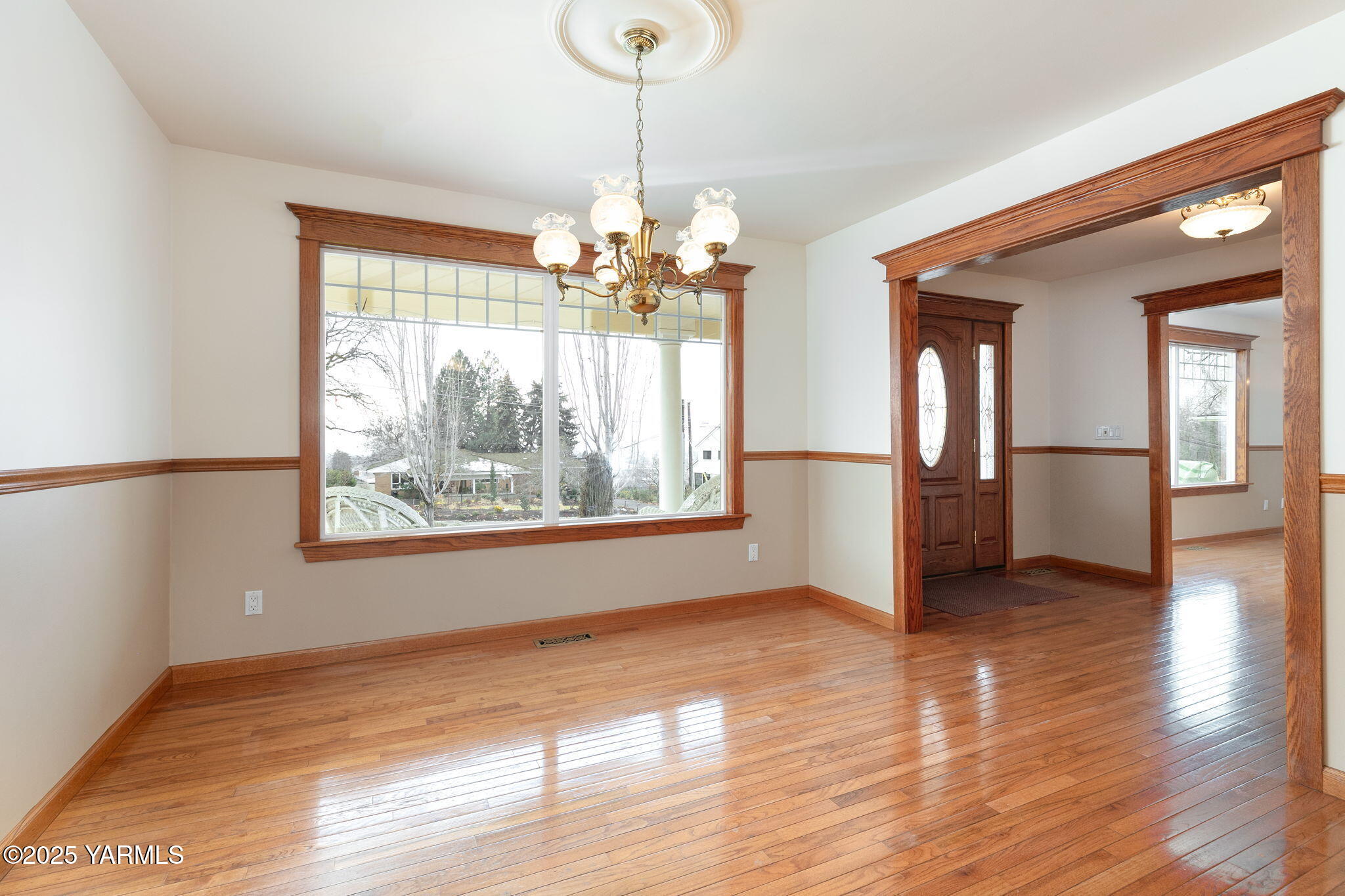 Yakima, Washington 98902, United States, 5 Bedrooms Bedrooms, ,3 BathroomsBathrooms,Residential,Active,125518