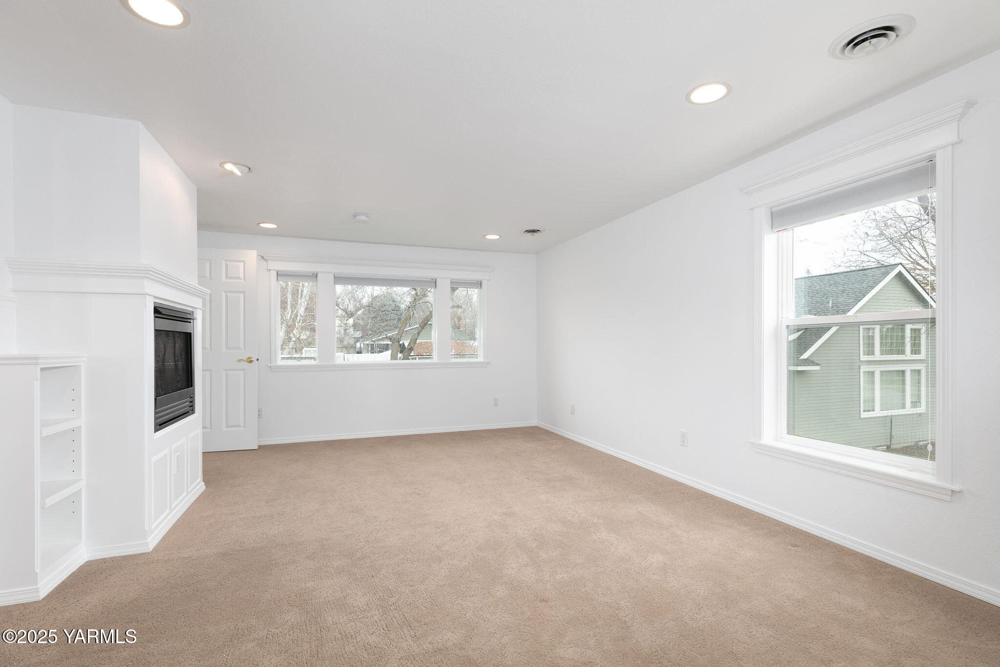 Yakima, Washington 98902, United States, 5 Bedrooms Bedrooms, ,3 BathroomsBathrooms,Residential,Active,125518