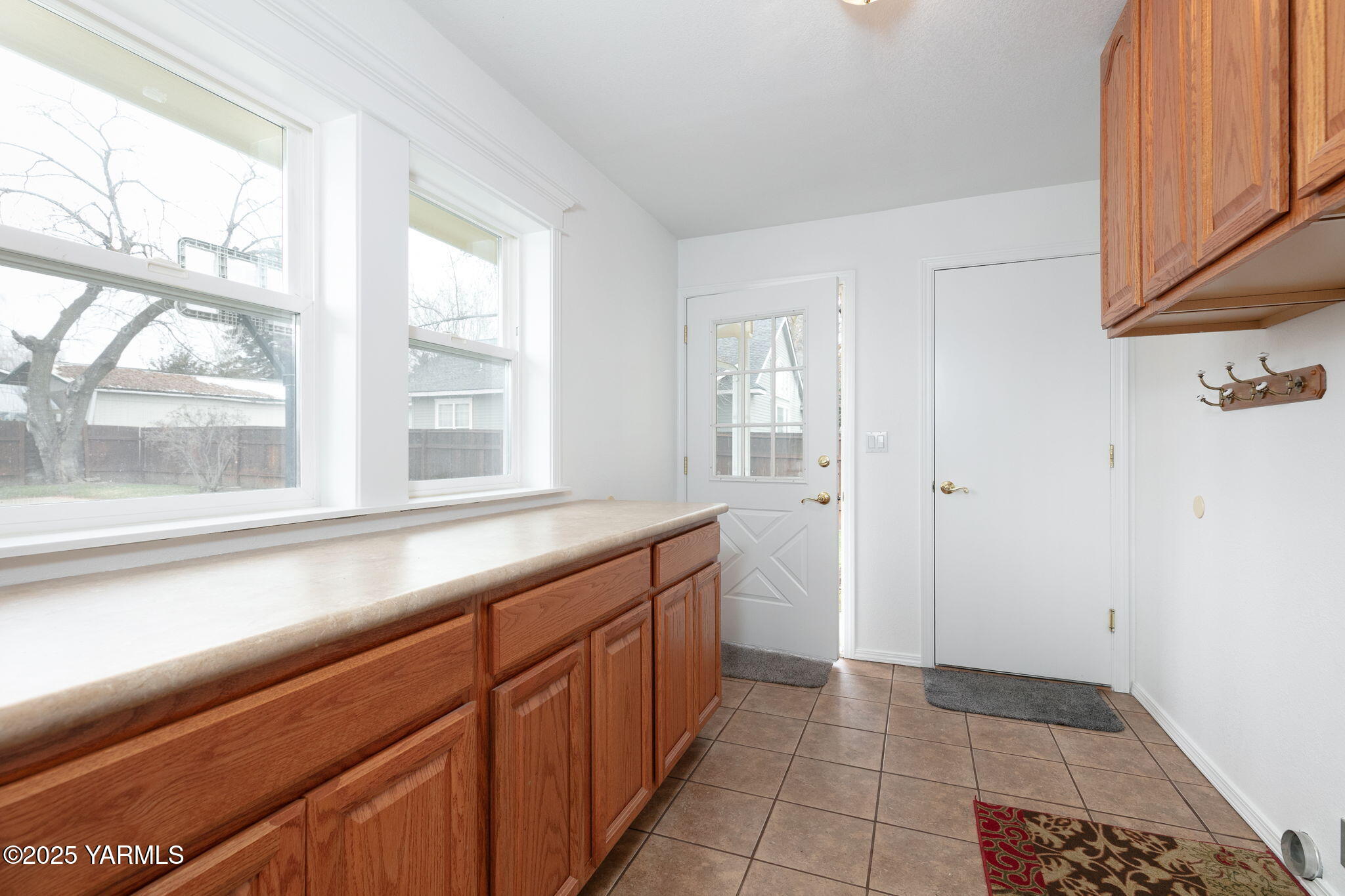 Yakima, Washington 98902, United States, 5 Bedrooms Bedrooms, ,3 BathroomsBathrooms,Residential,Active,125518