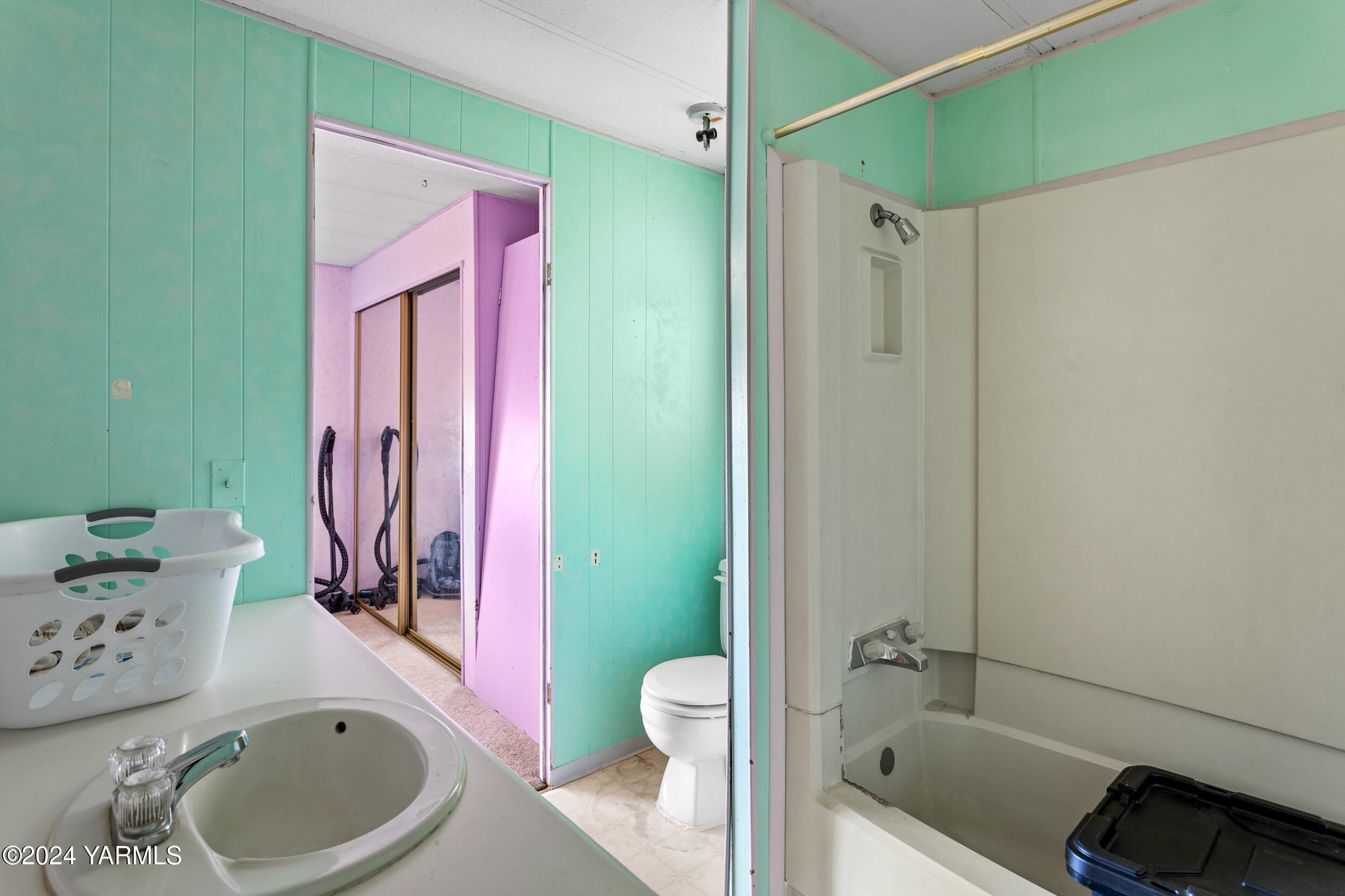 Moxee, Washington 98936, United States, 2 Bedrooms Bedrooms, ,2 BathroomsBathrooms,Residential,Active,32681