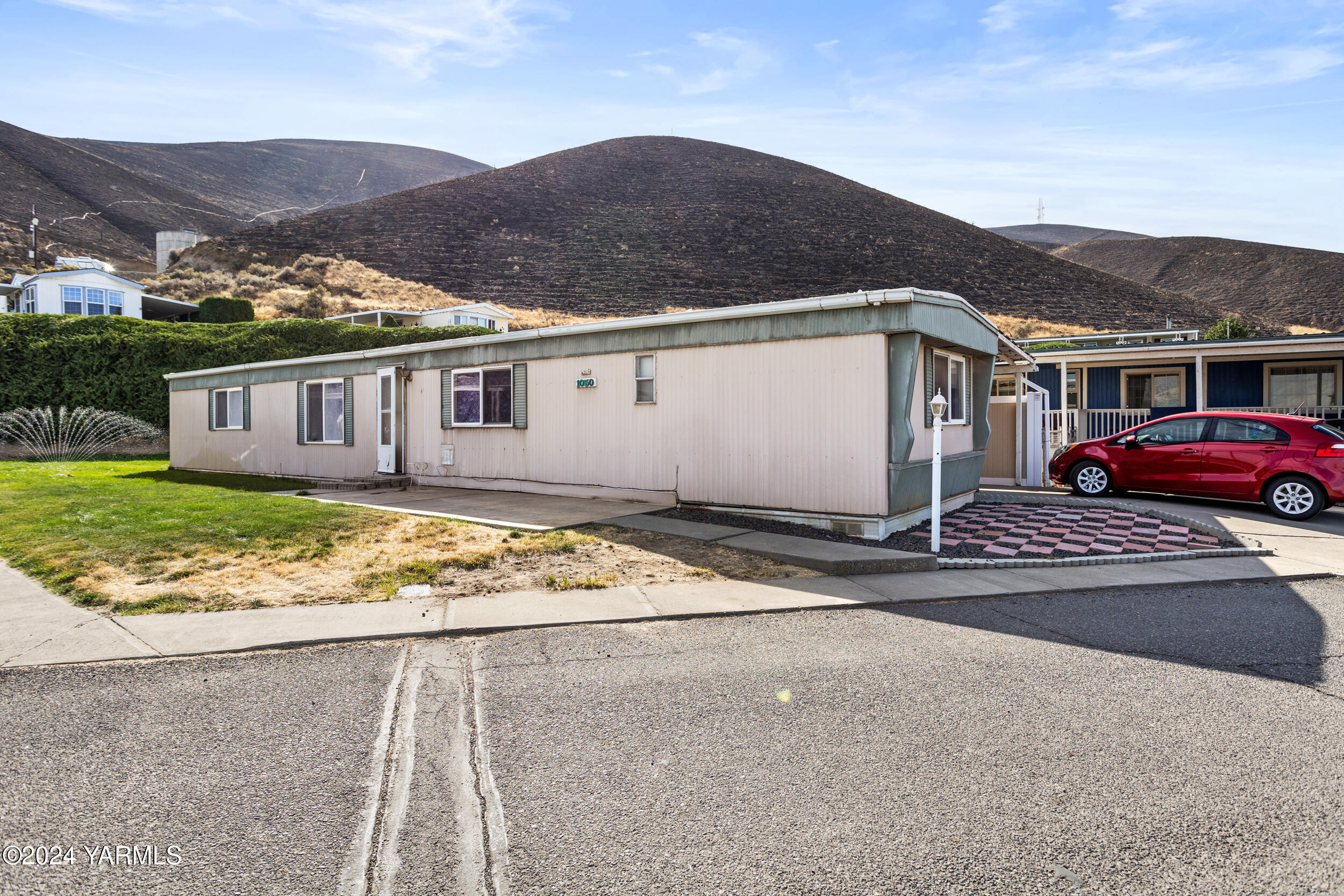 Moxee, Washington 98936, United States, 2 Bedrooms Bedrooms, ,2 BathroomsBathrooms,Residential,Active,32681