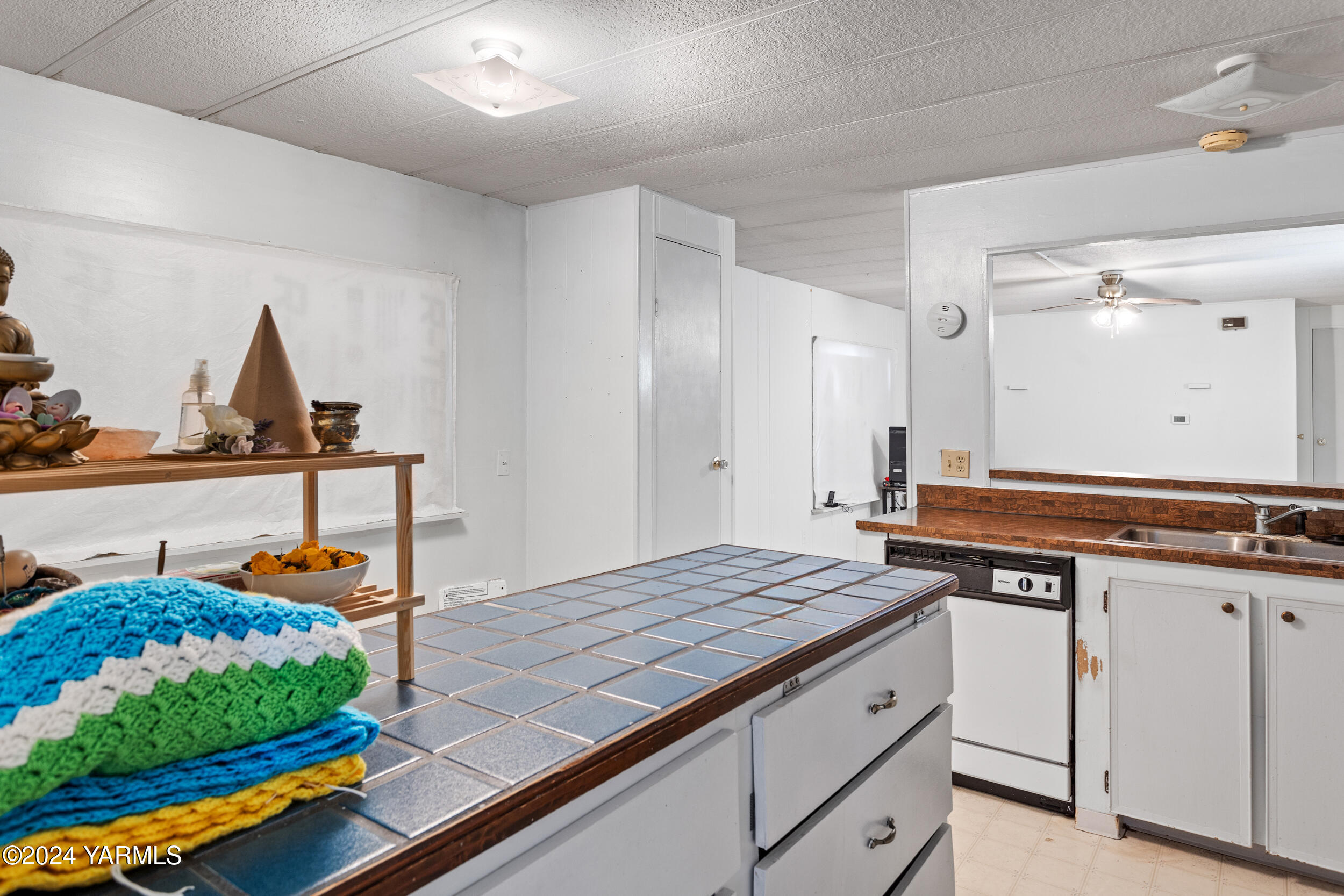 Moxee, Washington 98936, United States, 2 Bedrooms Bedrooms, ,2 BathroomsBathrooms,Residential,Active,32681