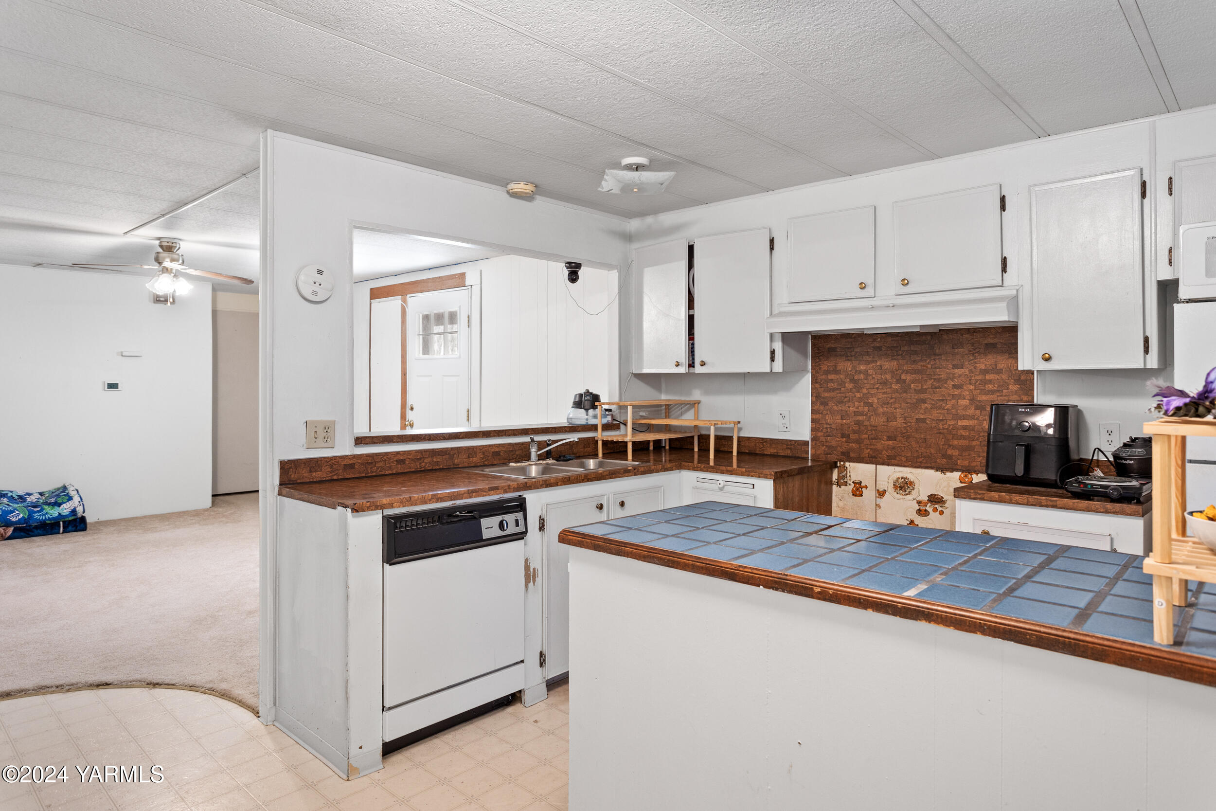 Moxee, Washington 98936, United States, 2 Bedrooms Bedrooms, ,2 BathroomsBathrooms,Residential,Active,32681