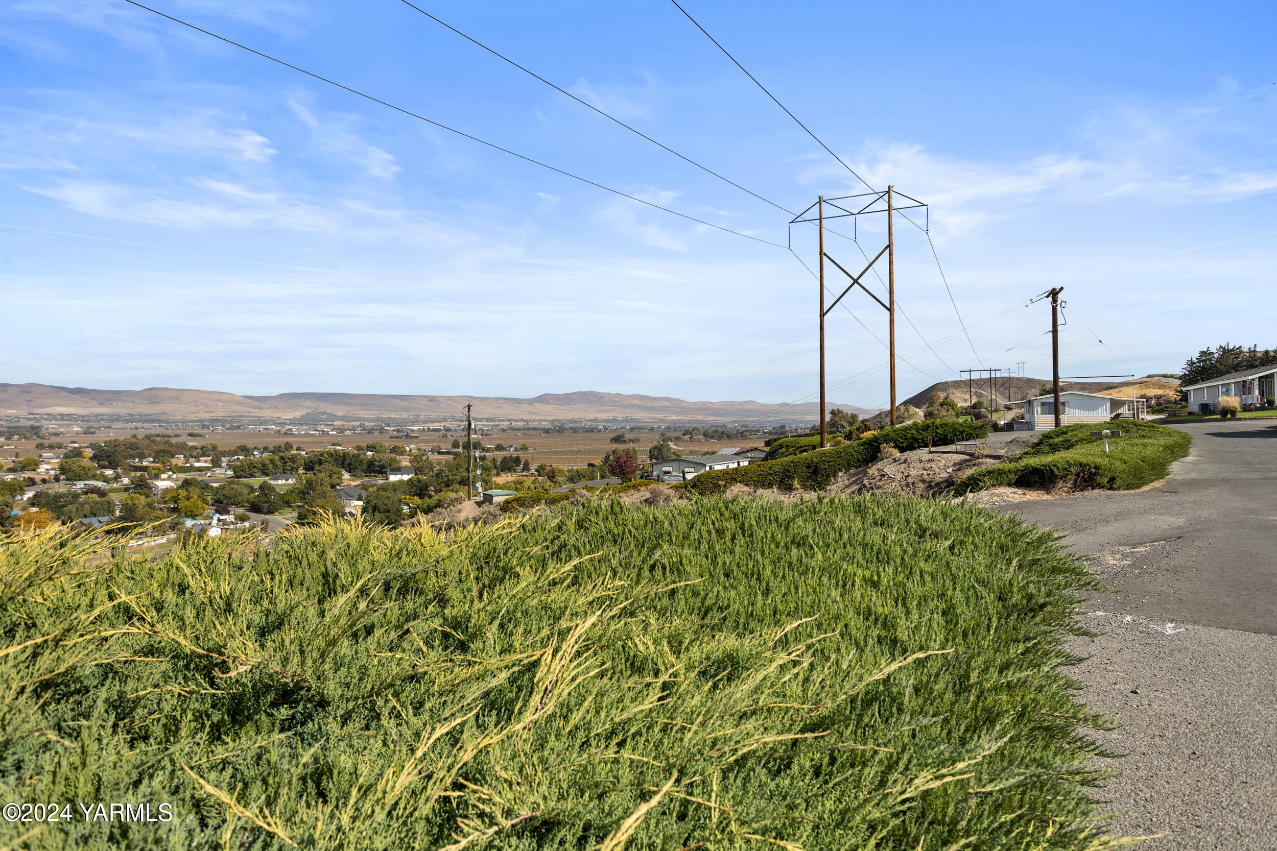 Moxee, Washington 98936, United States, 2 Bedrooms Bedrooms, ,2 BathroomsBathrooms,Residential,Active,32681