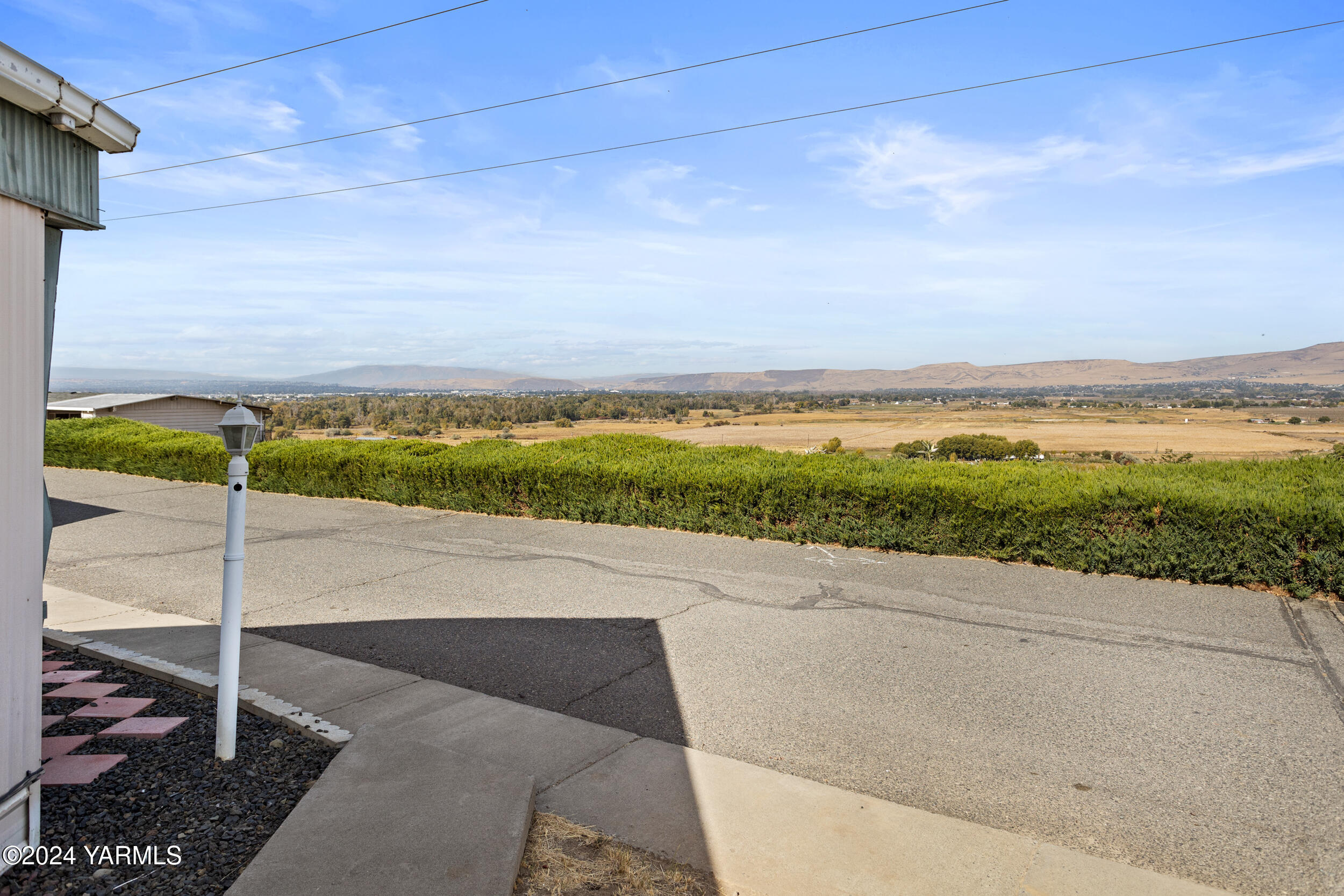 Moxee, Washington 98936, United States, 2 Bedrooms Bedrooms, ,2 BathroomsBathrooms,Residential,Active,32681